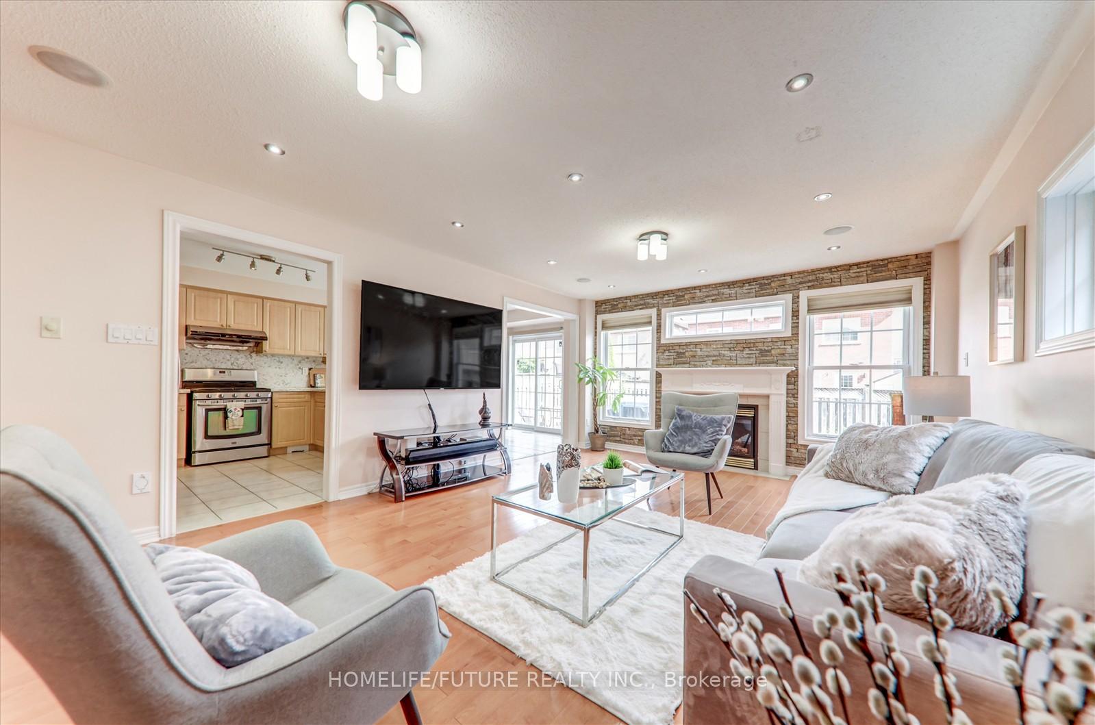 Photo 8 of 30 Jonesridge Drive, Ajax, Northwest Ajax — HOMEH
