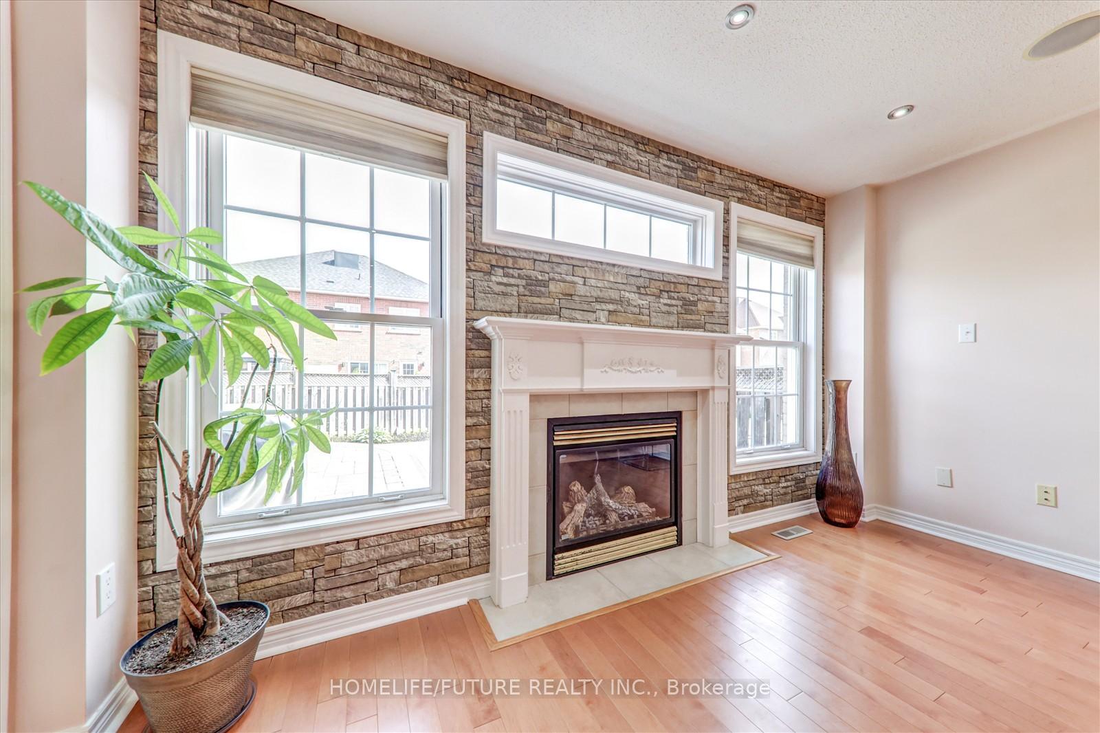 Photo 10 of 30 Jonesridge Drive, Ajax, Northwest Ajax — HOMEH