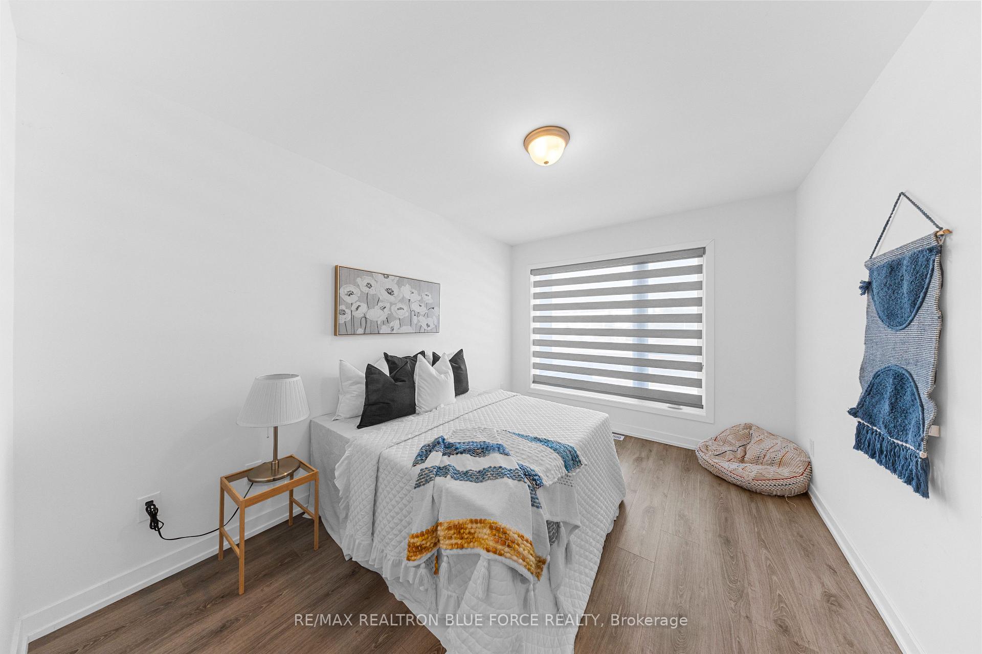 Photo 20 of 94 Pine Gate Place, Whitby, Williamsburg — HOMEH