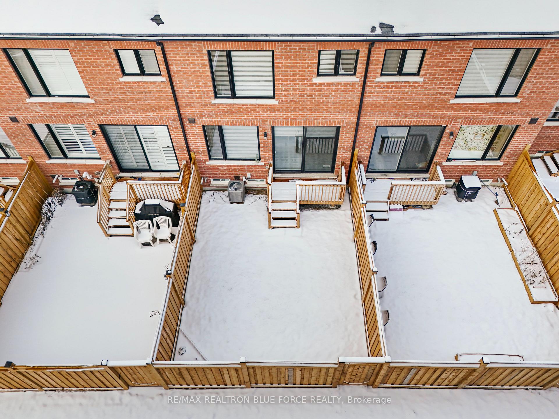 Photo 26 of 94 Pine Gate Place, Whitby, Williamsburg — HOMEH