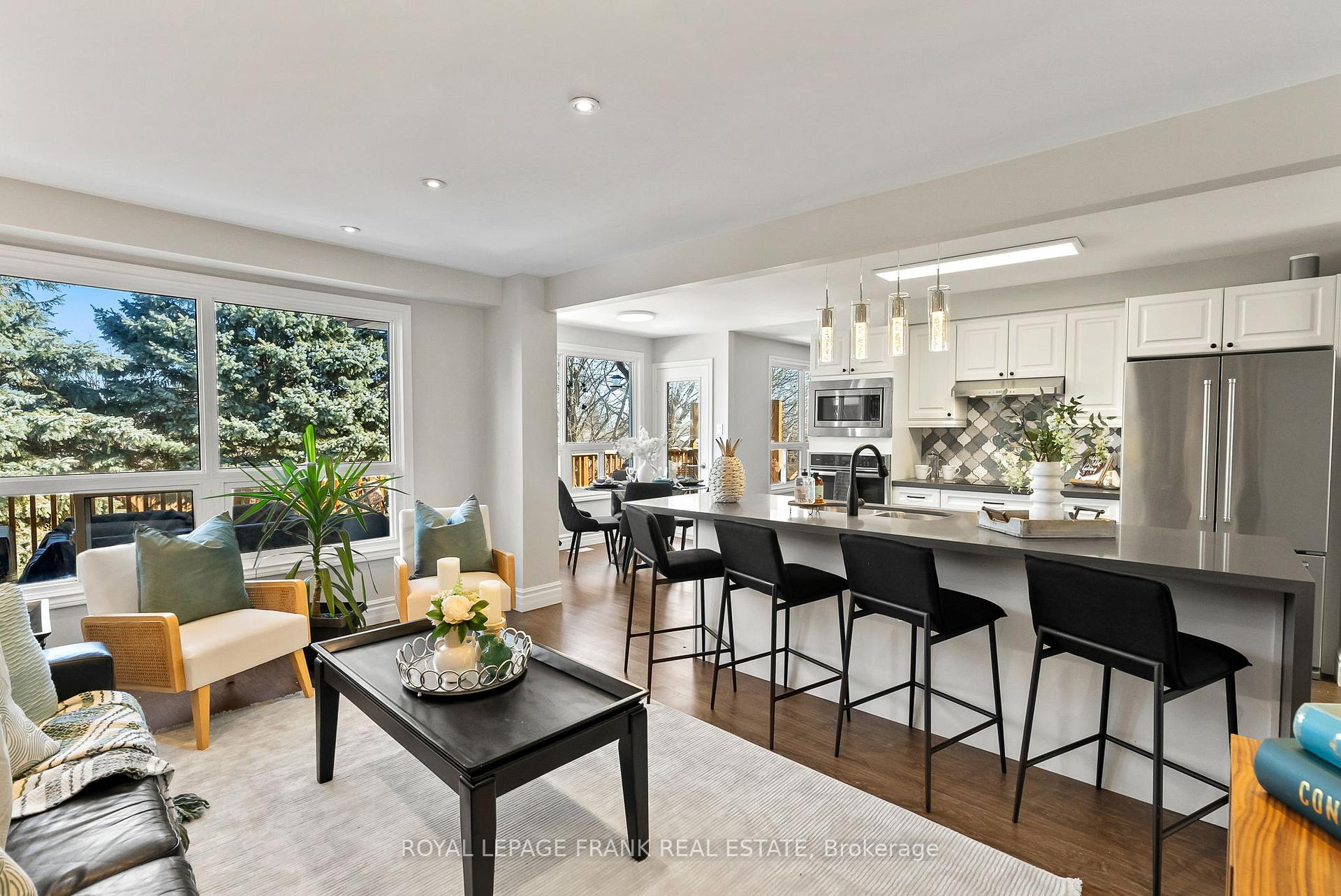 Photo 4 of 962 Roundelay Drive, Oshawa, McLaughlin — HOMEH