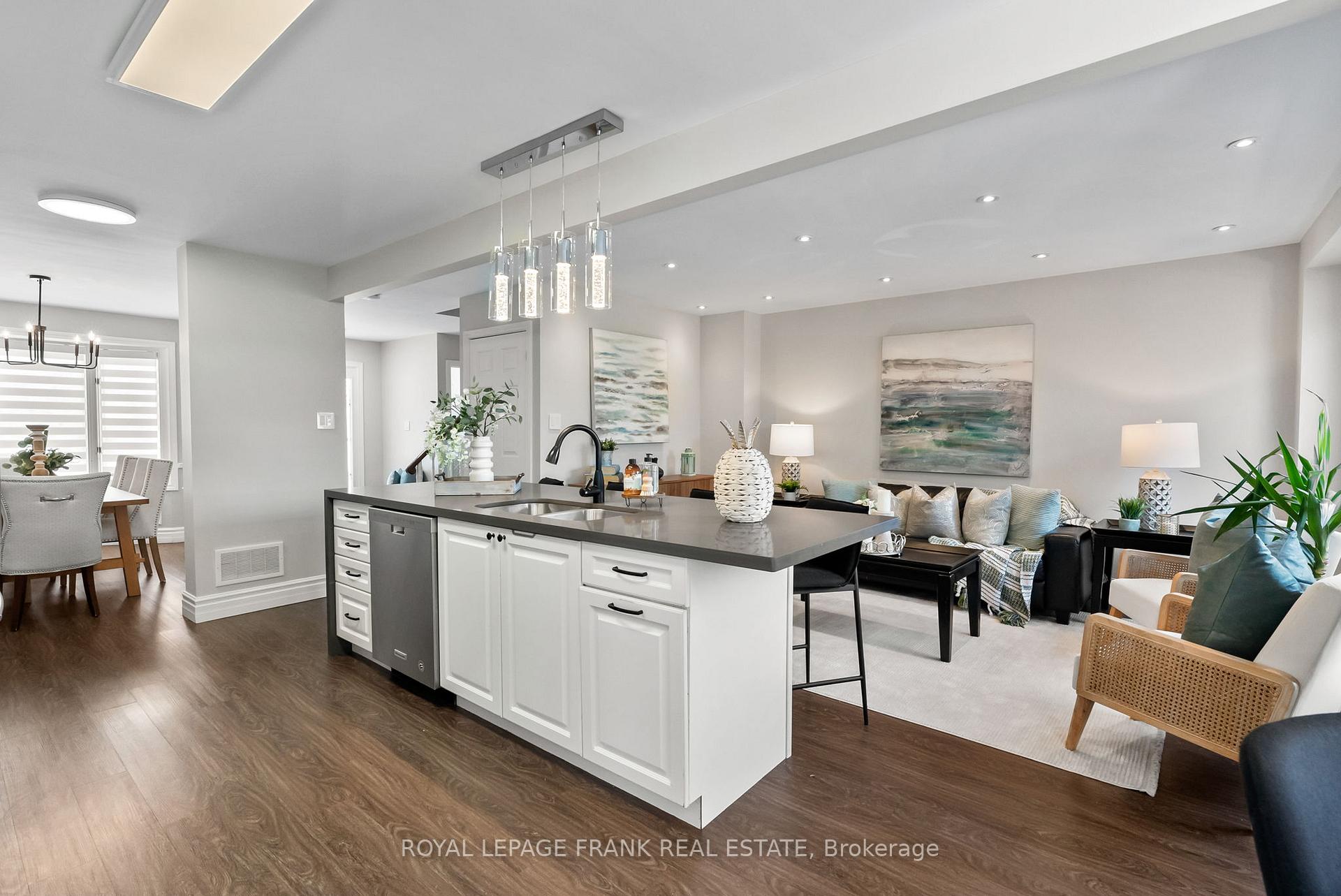 Photo 10 of 962 Roundelay Drive, Oshawa, McLaughlin — HOMEH