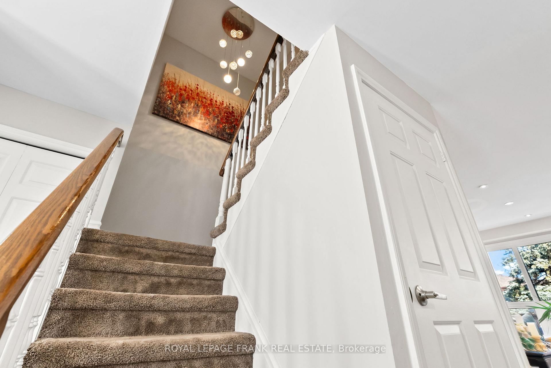 Photo 15 of 962 Roundelay Drive, Oshawa, McLaughlin — HOMEH