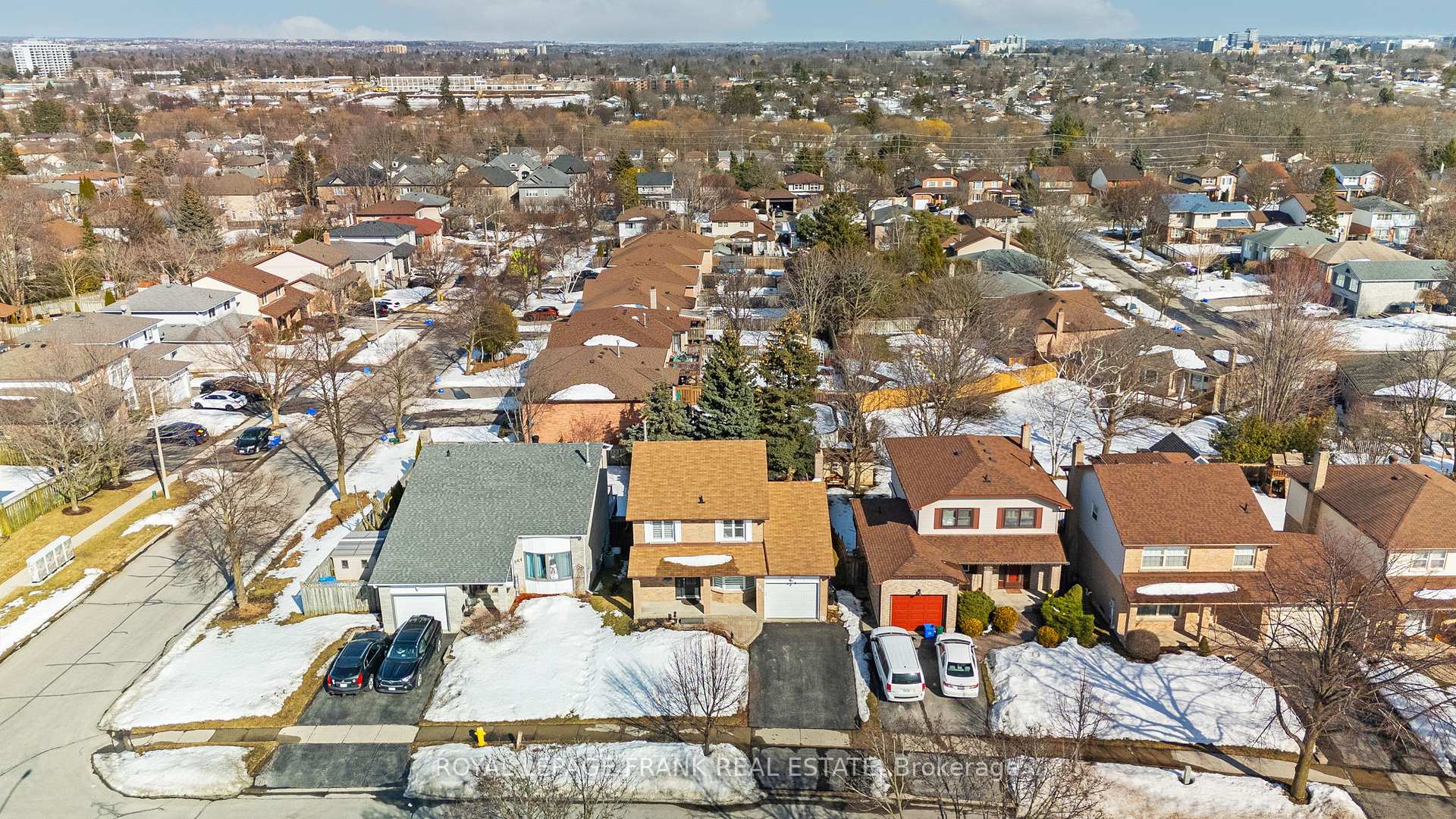 Photo 39 of 962 Roundelay Drive, Oshawa, McLaughlin — HOMEH