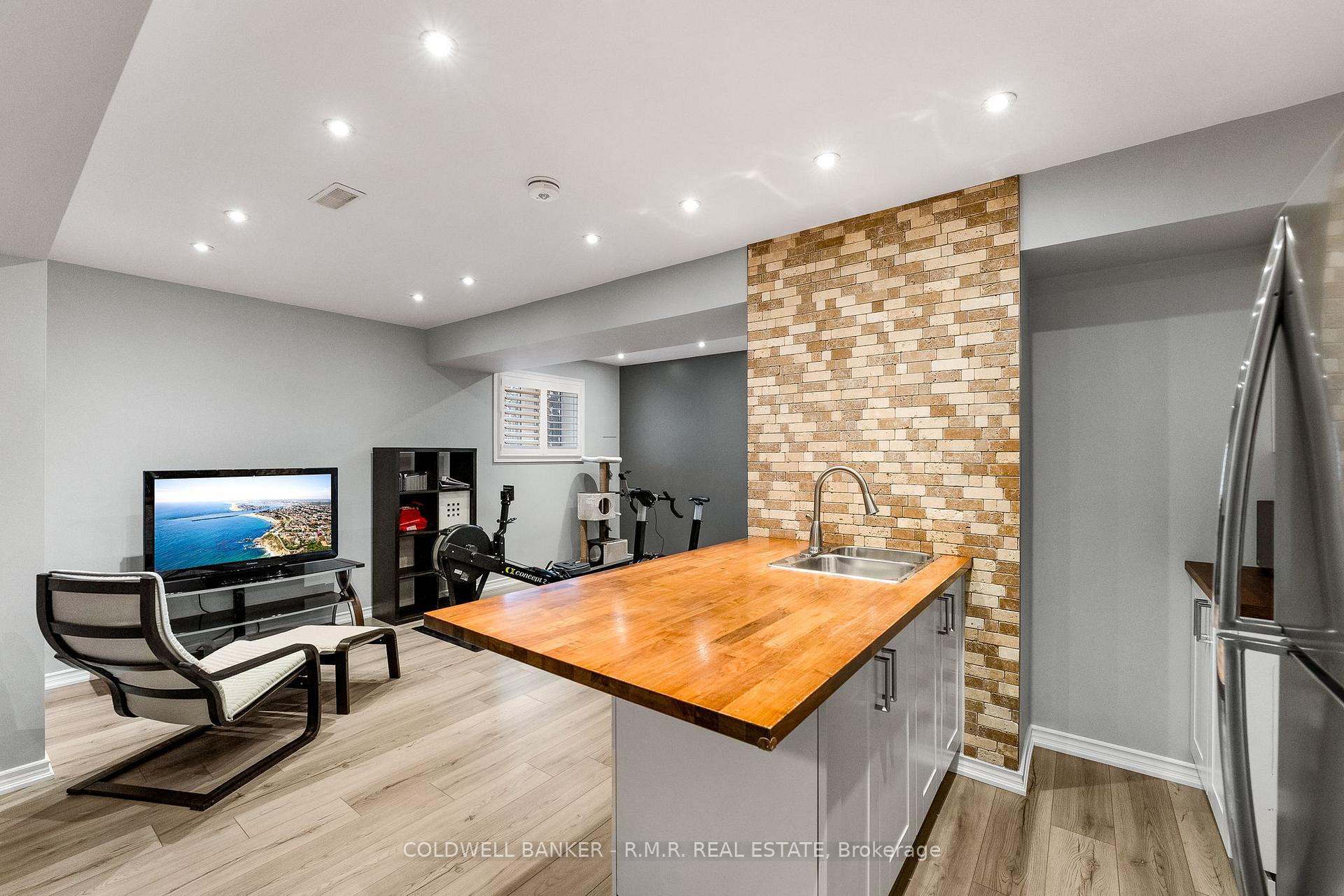 Photo 39 of 2423 Pilgrim Square, Oshawa, Windfields — HOMEH