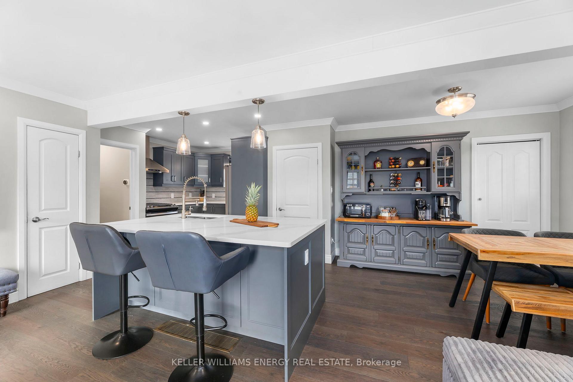 Photo 4 of 1302 Dobbin Avenue, Peterborough, Town Ward 3 — HOMEH