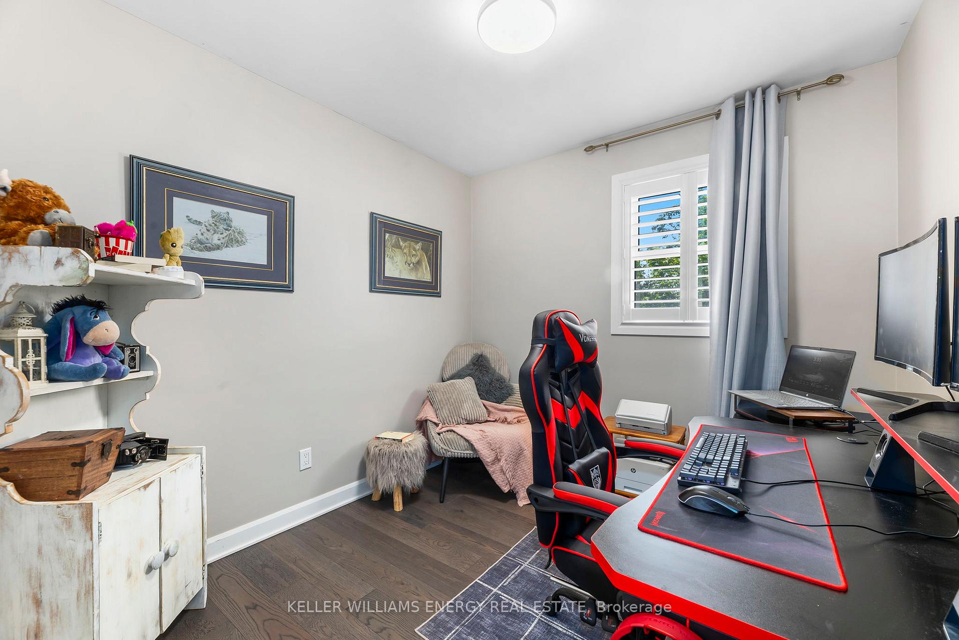 Photo 18 of 1302 Dobbin Avenue, Peterborough, Town Ward 3 — HOMEH