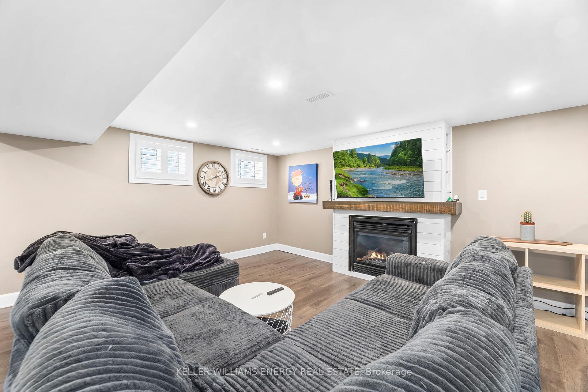 Photo 20 of 1302 Dobbin Avenue, Peterborough, Town Ward 3 — HOMEH