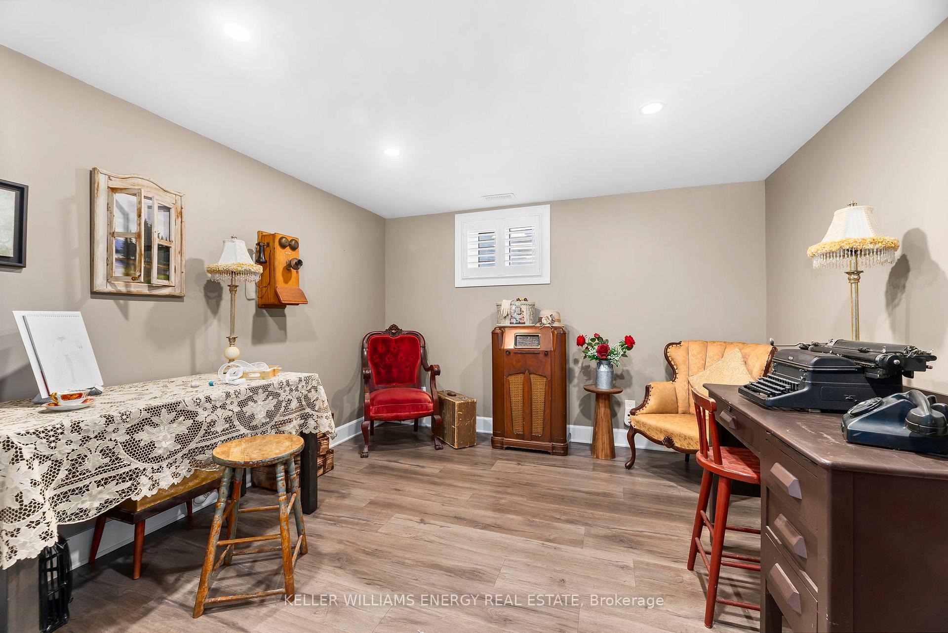 Photo 25 of 1302 Dobbin Avenue, Peterborough, Town Ward 3 — HOMEH