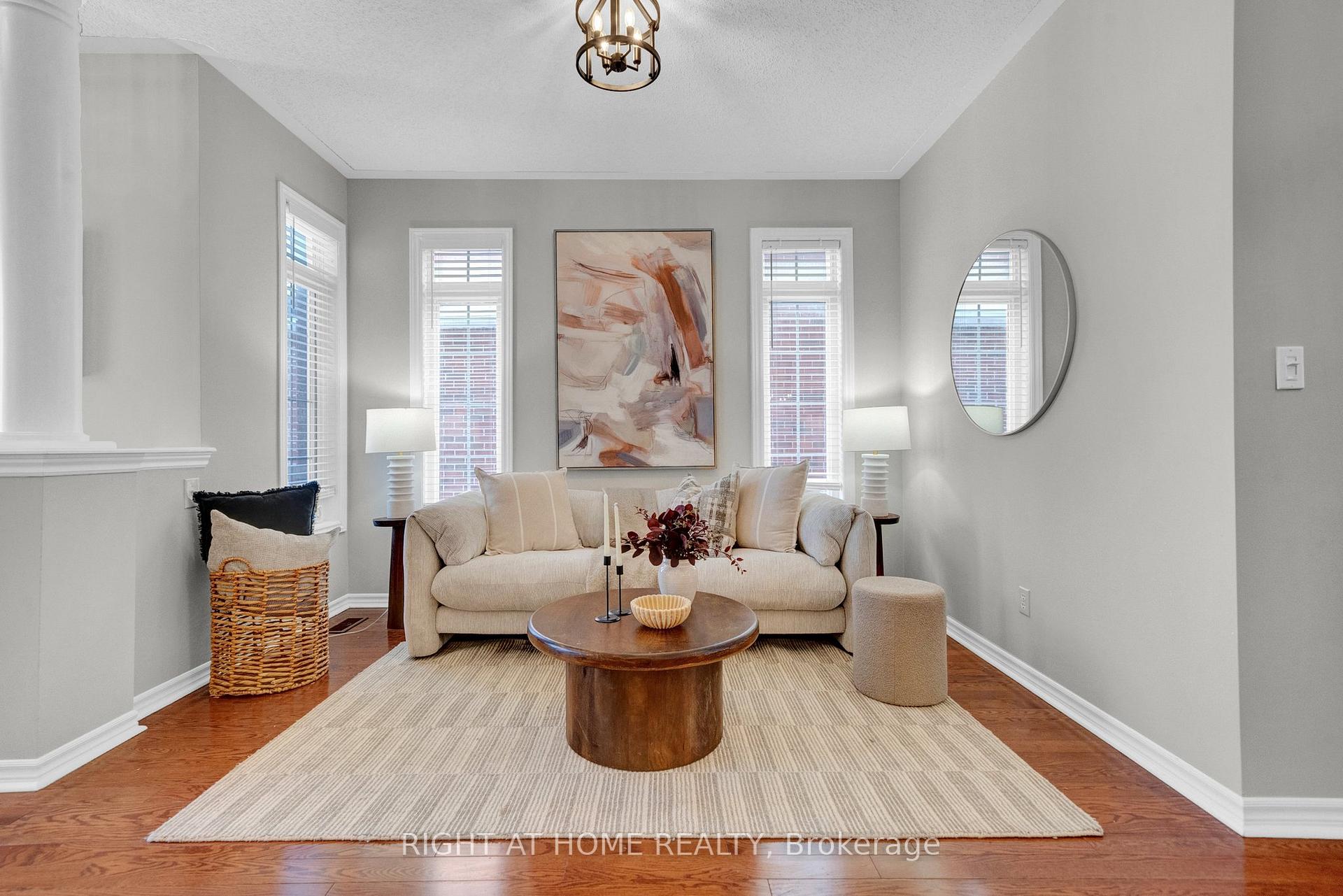 Photo 5 of 181 Cachet Boulevard, Whitby, Brooklin — HOMEH