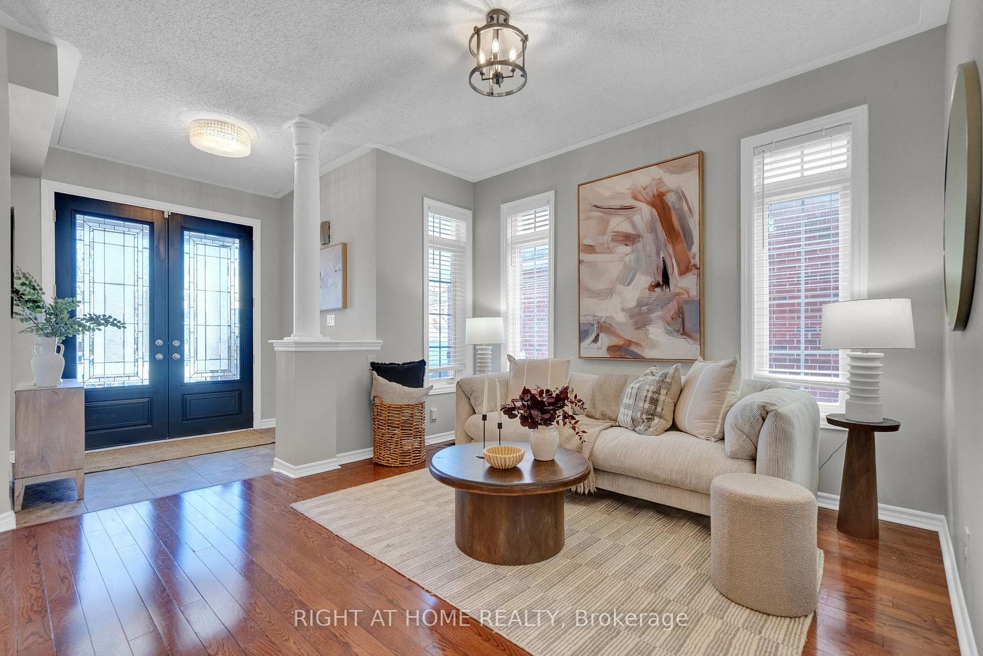 Photo 6 of 181 Cachet Boulevard, Whitby, Brooklin — HOMEH