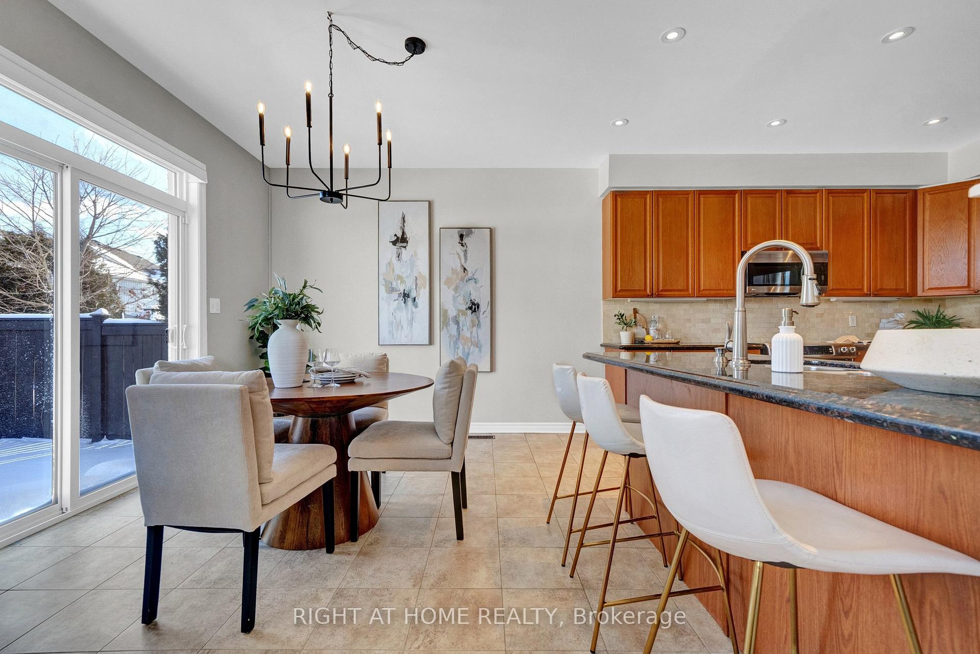 Photo 14 of 181 Cachet Boulevard, Whitby, Brooklin — HOMEH
