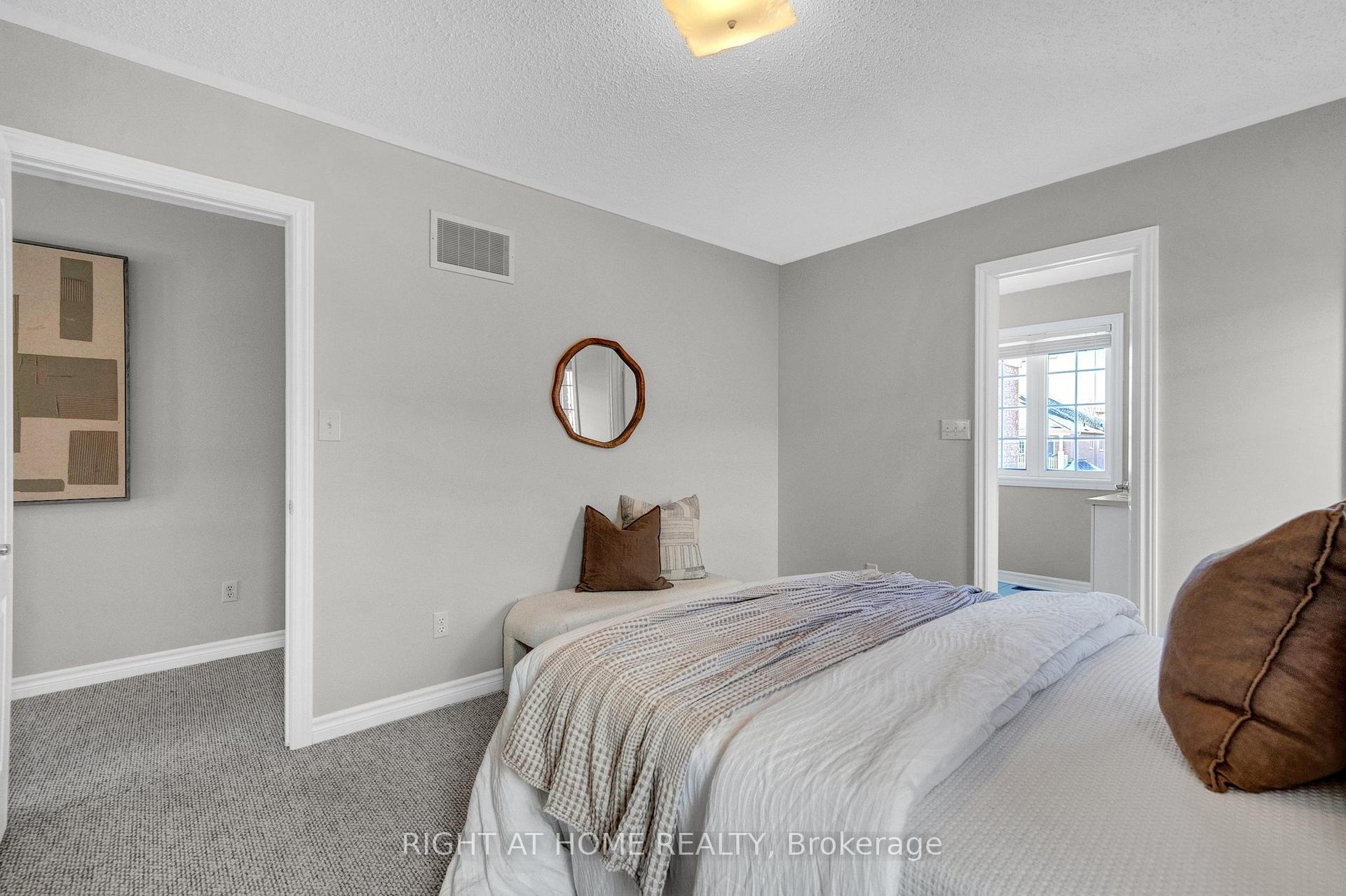 Photo 25 of 181 Cachet Boulevard, Whitby, Brooklin — HOMEH