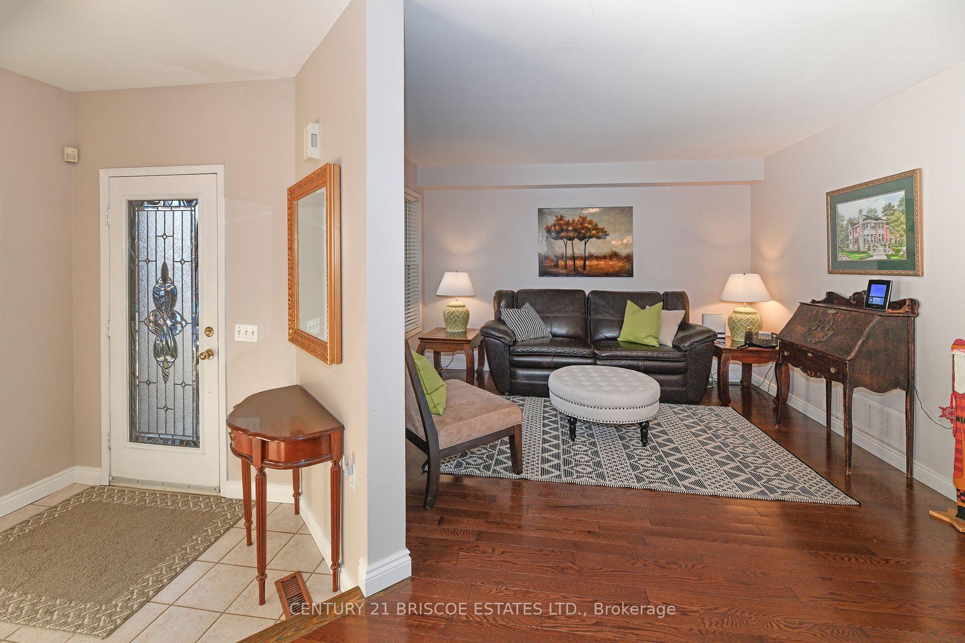 Photo 3 of 30 Foundry Lane, Whitby, Williamsburg — HOMEH