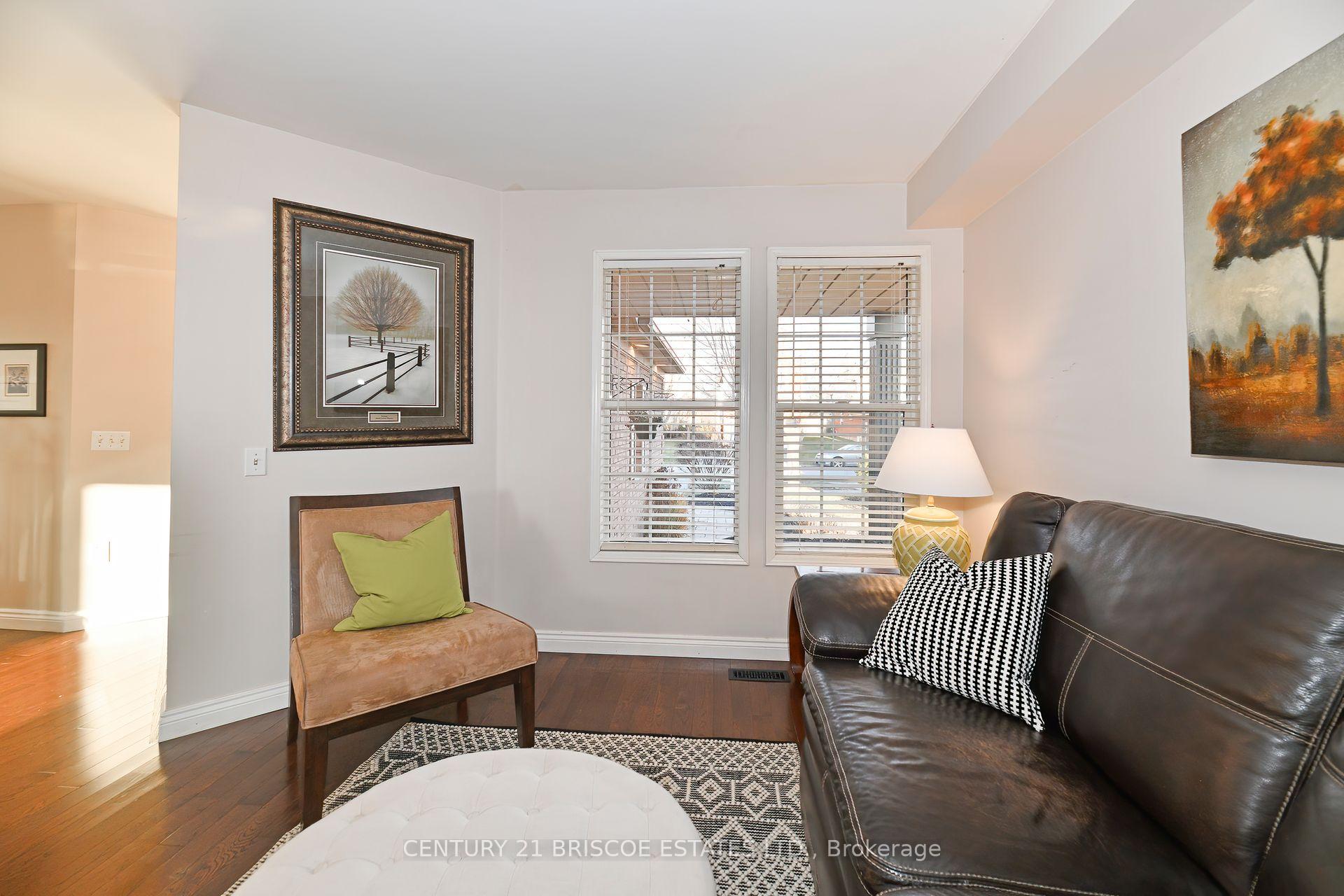 Photo 5 of 30 Foundry Lane, Whitby, Williamsburg — HOMEH