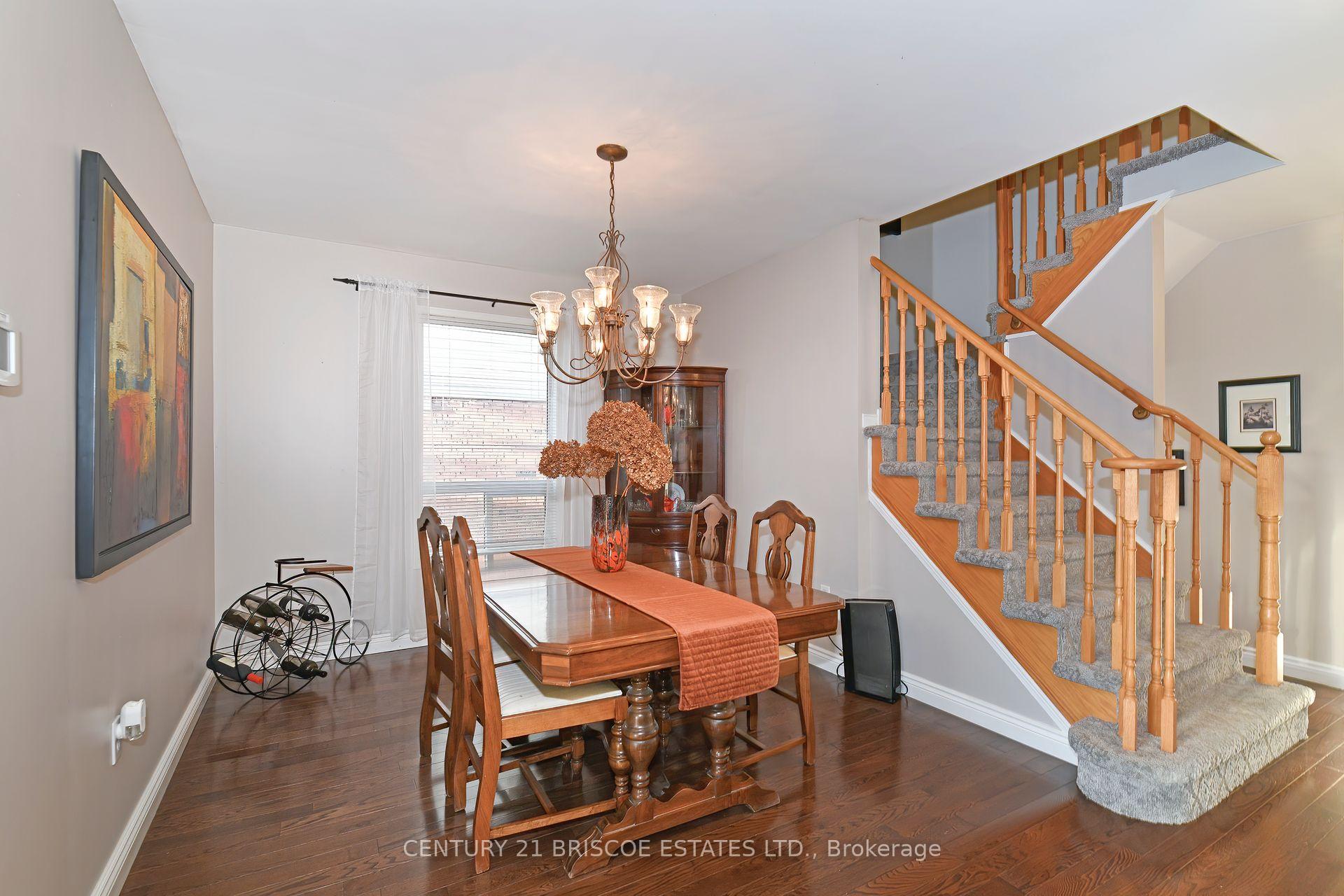 Photo 7 of 30 Foundry Lane, Whitby, Williamsburg — HOMEH