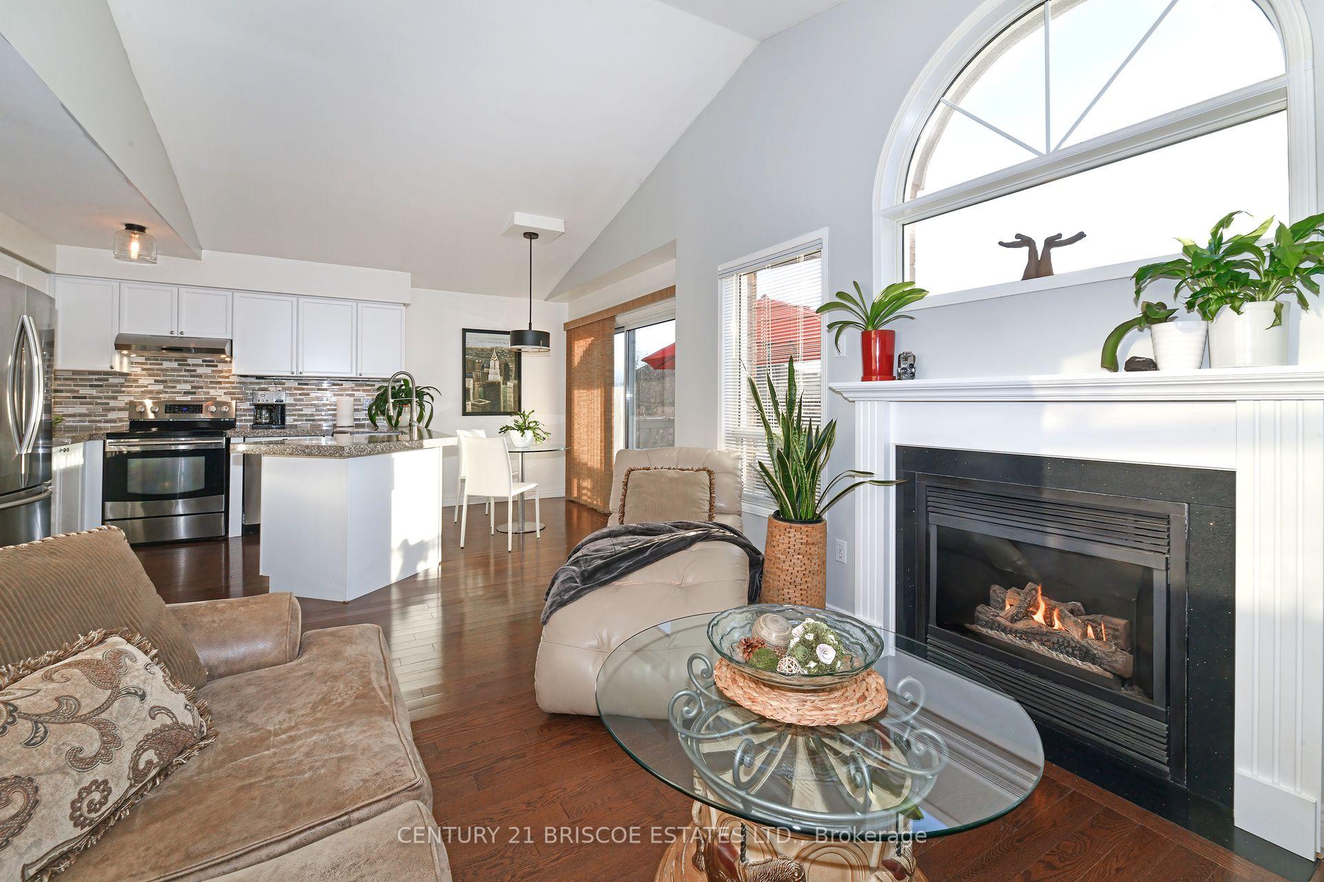 Photo 11 of 30 Foundry Lane, Whitby, Williamsburg — HOMEH