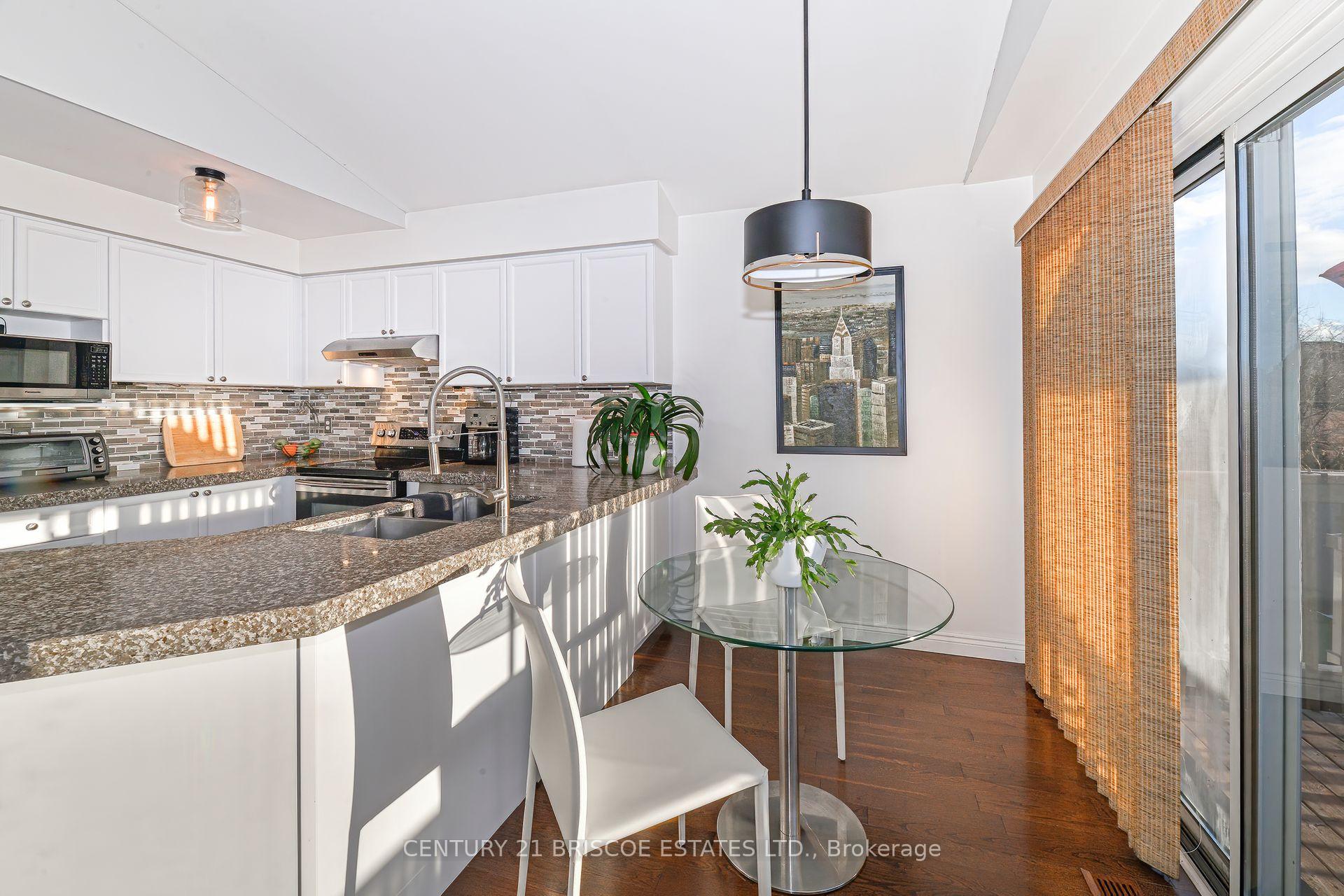 Photo 13 of 30 Foundry Lane, Whitby, Williamsburg — HOMEH