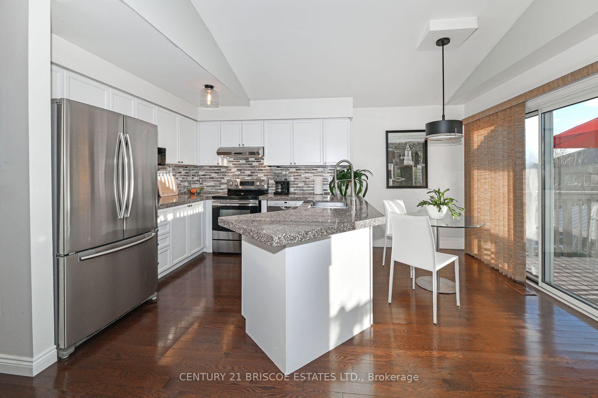 Photo 14 of 30 Foundry Lane, Whitby, Williamsburg — HOMEH