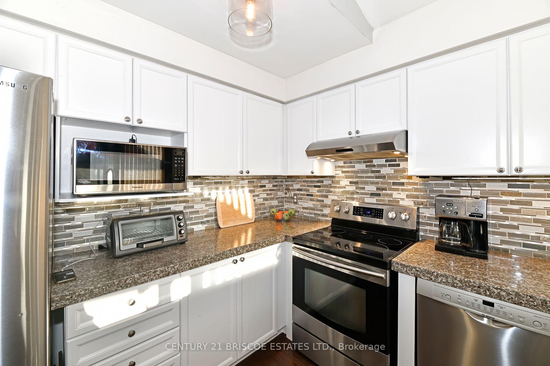 Photo 16 of 30 Foundry Lane, Whitby, Williamsburg — HOMEH