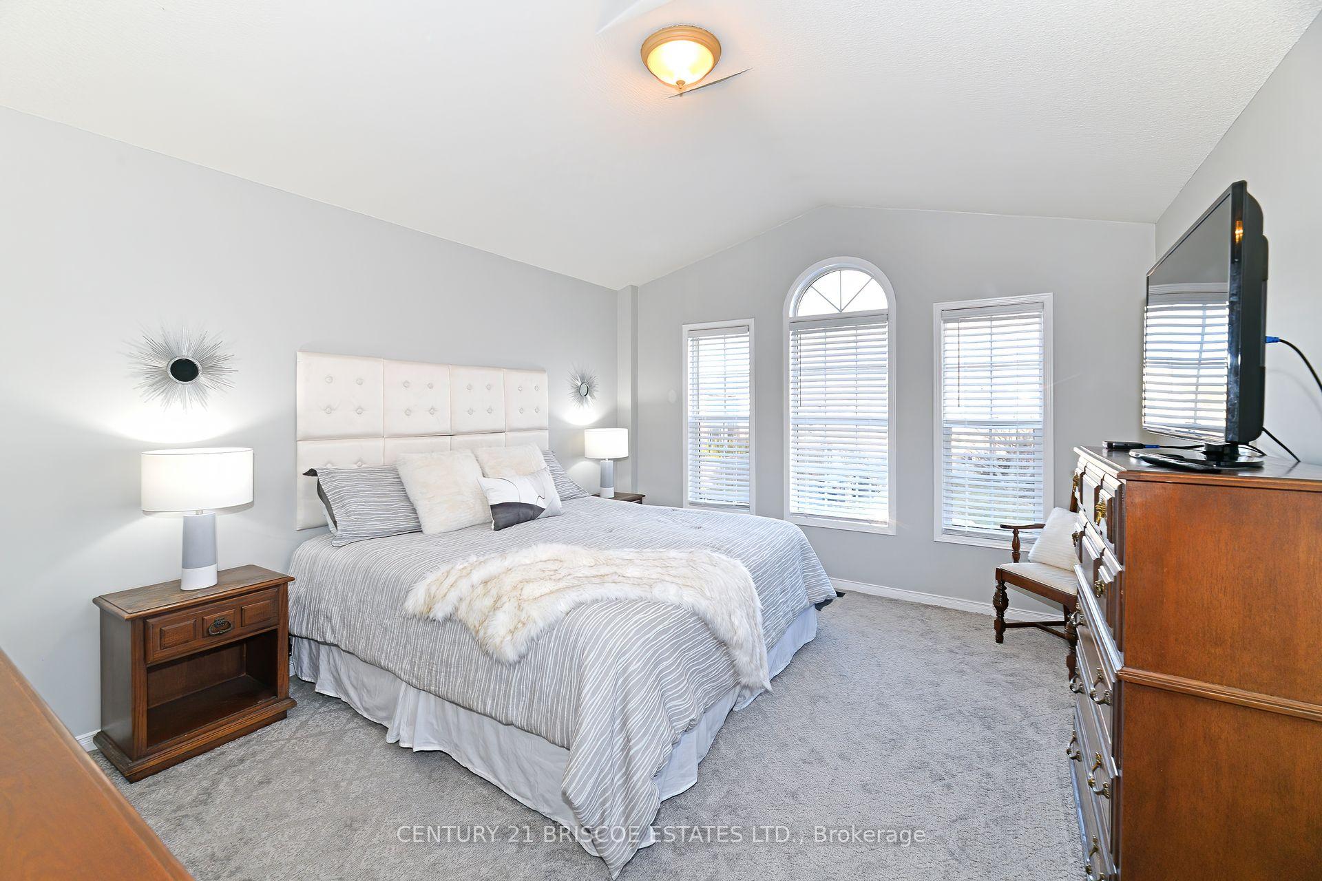 Photo 20 of 30 Foundry Lane, Whitby, Williamsburg — HOMEH