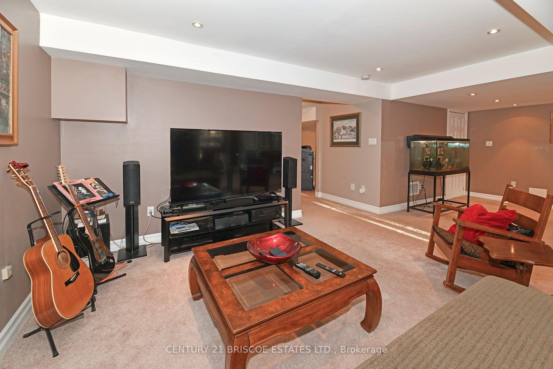 Photo 28 of 30 Foundry Lane, Whitby, Williamsburg — HOMEH