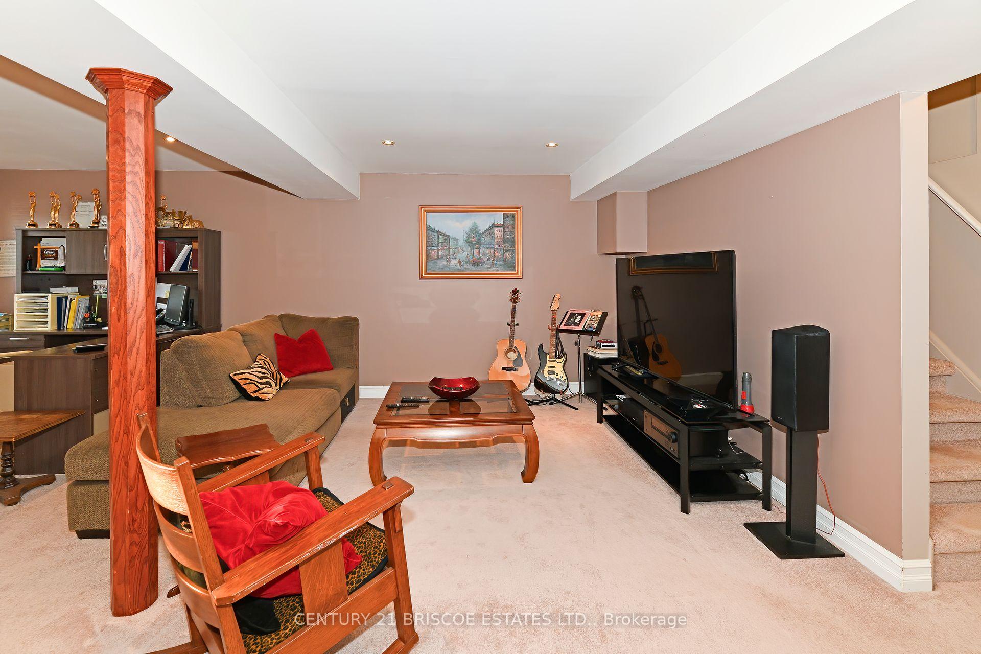 Photo 29 of 30 Foundry Lane, Whitby, Williamsburg — HOMEH