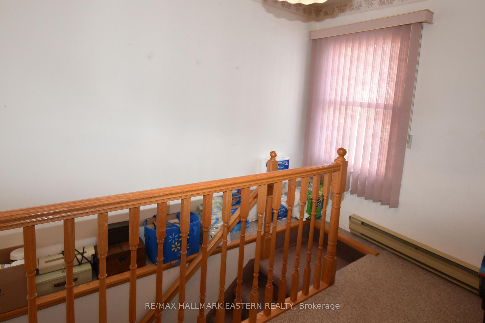 Photo 12 of 677 Park Street N, Peterborough, Northcrest Ward 5 — HOMEH