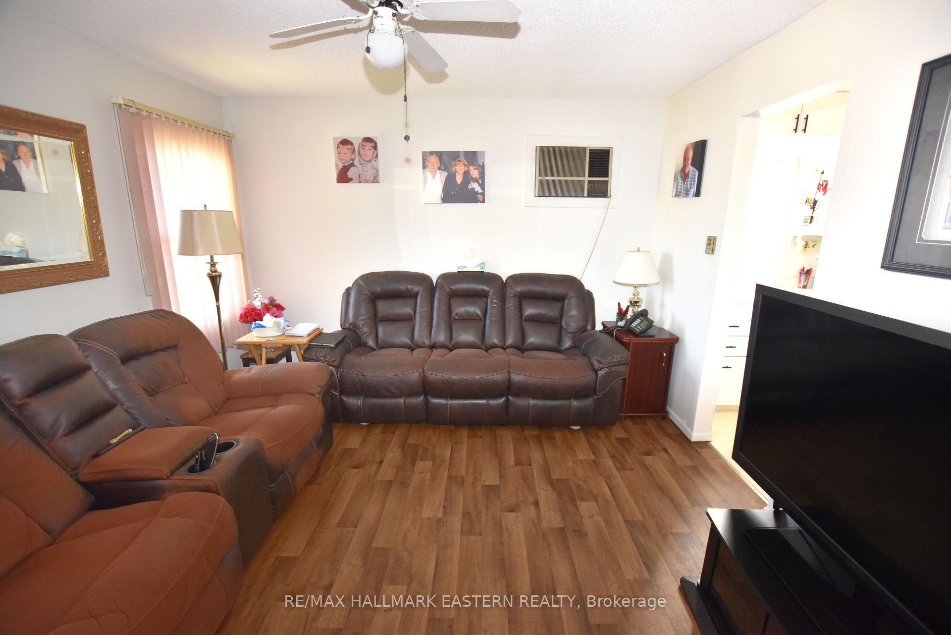 Photo 13 of 677 Park Street N, Peterborough, Northcrest Ward 5 — HOMEH