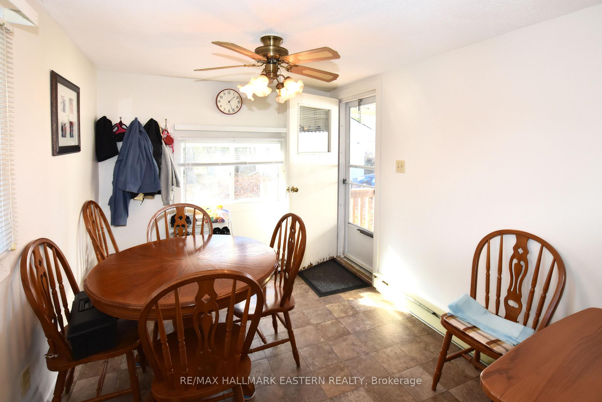 Photo 18 of 677 Park Street N, Peterborough, Northcrest Ward 5 — HOMEH