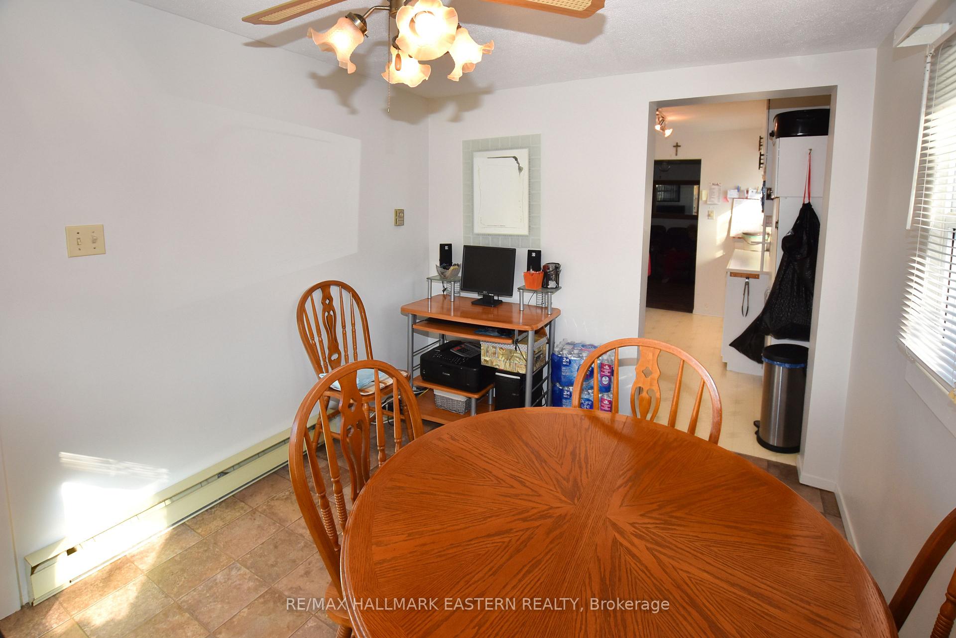 Photo 19 of 677 Park Street N, Peterborough, Northcrest Ward 5 — HOMEH
