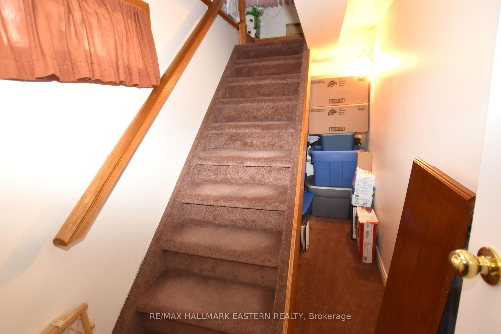Photo 23 of 677 Park Street N, Peterborough, Northcrest Ward 5 — HOMEH