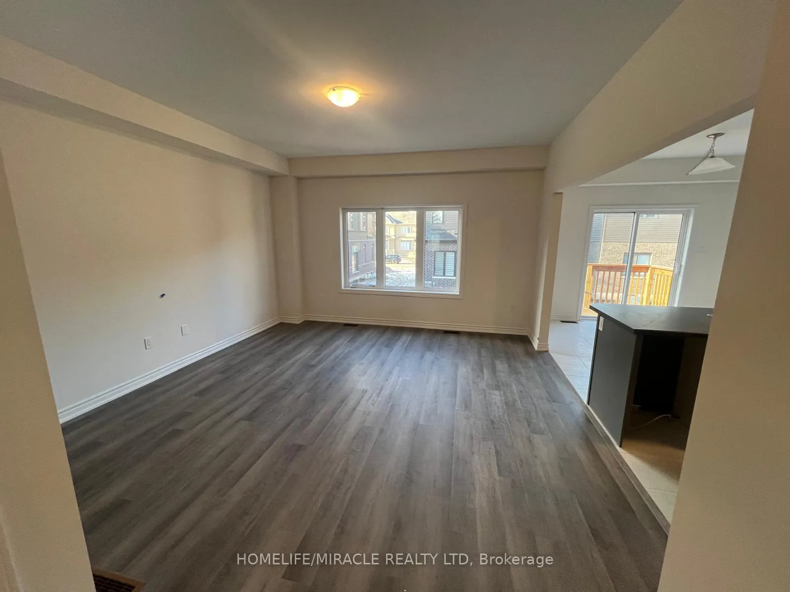 Photo 15 of 256 Pottruff Road, Brant, Paris — HOMEH