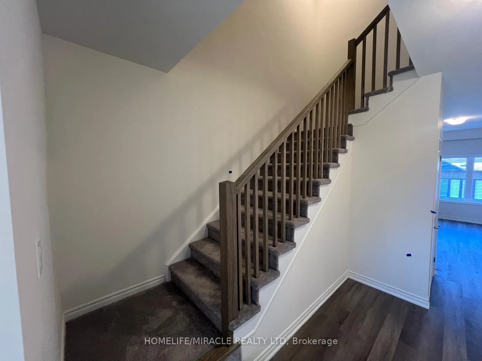 Photo 20 of 256 Pottruff Road, Brant, Paris — HOMEH