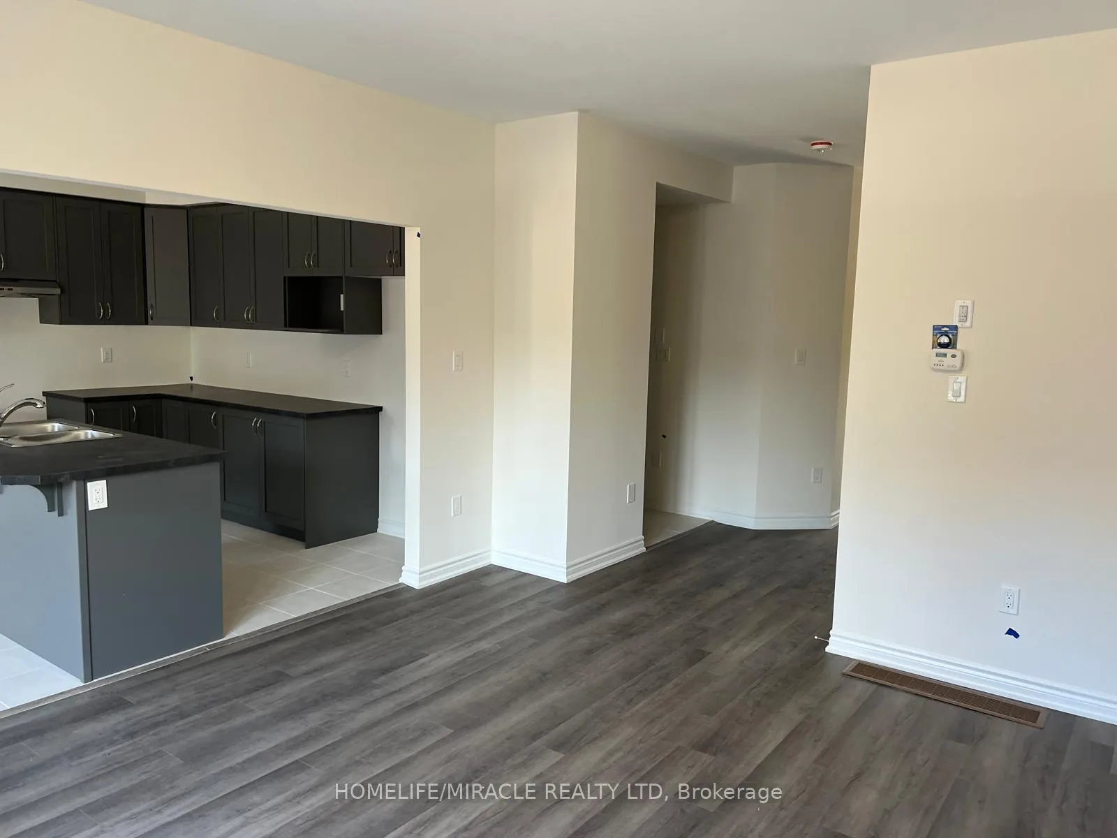 Photo 64 of 256 Pottruff Road, Brant, Paris — HOMEH