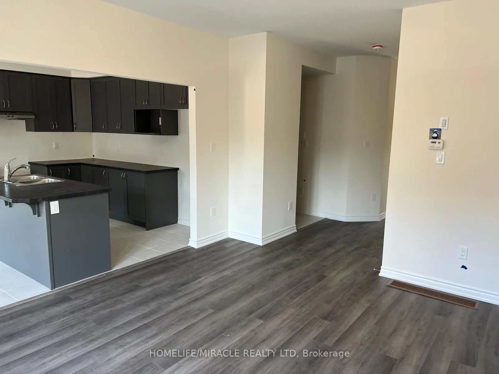 Photo 66 of 256 Pottruff Road, Brant, Paris — HOMEH