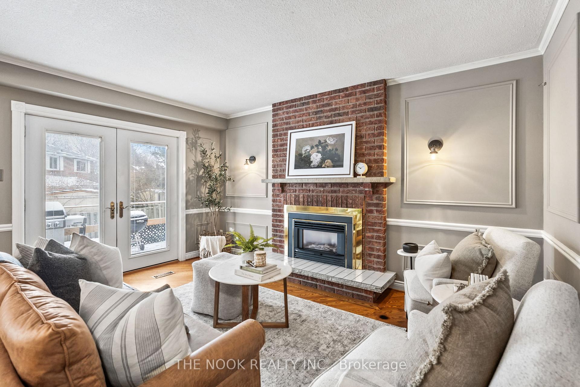 Photo 10 of 18 Colette Drive, Whitby, Downtown Whitby — HOMEH