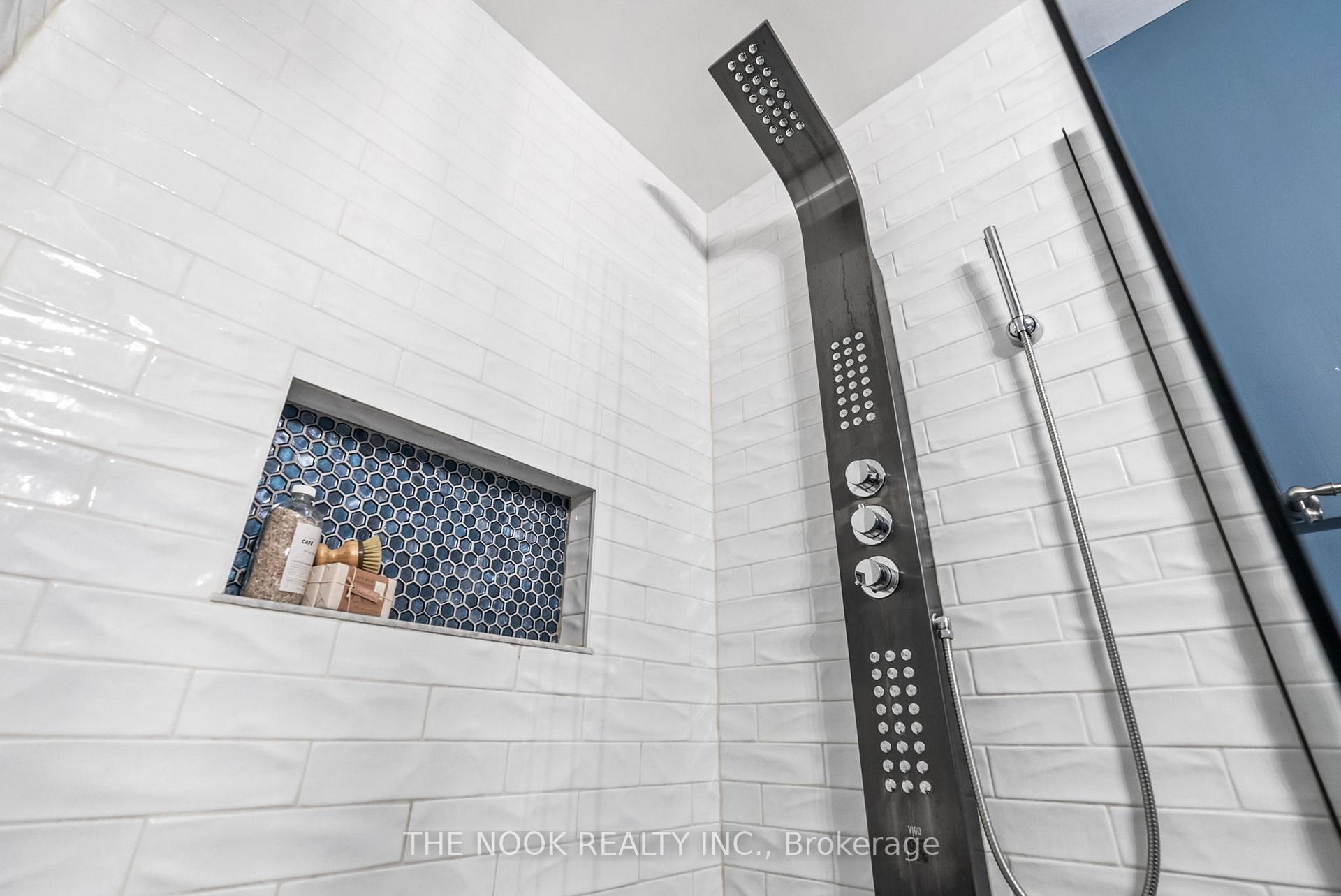 Photo 21 of 18 Colette Drive, Whitby, Downtown Whitby — HOMEH