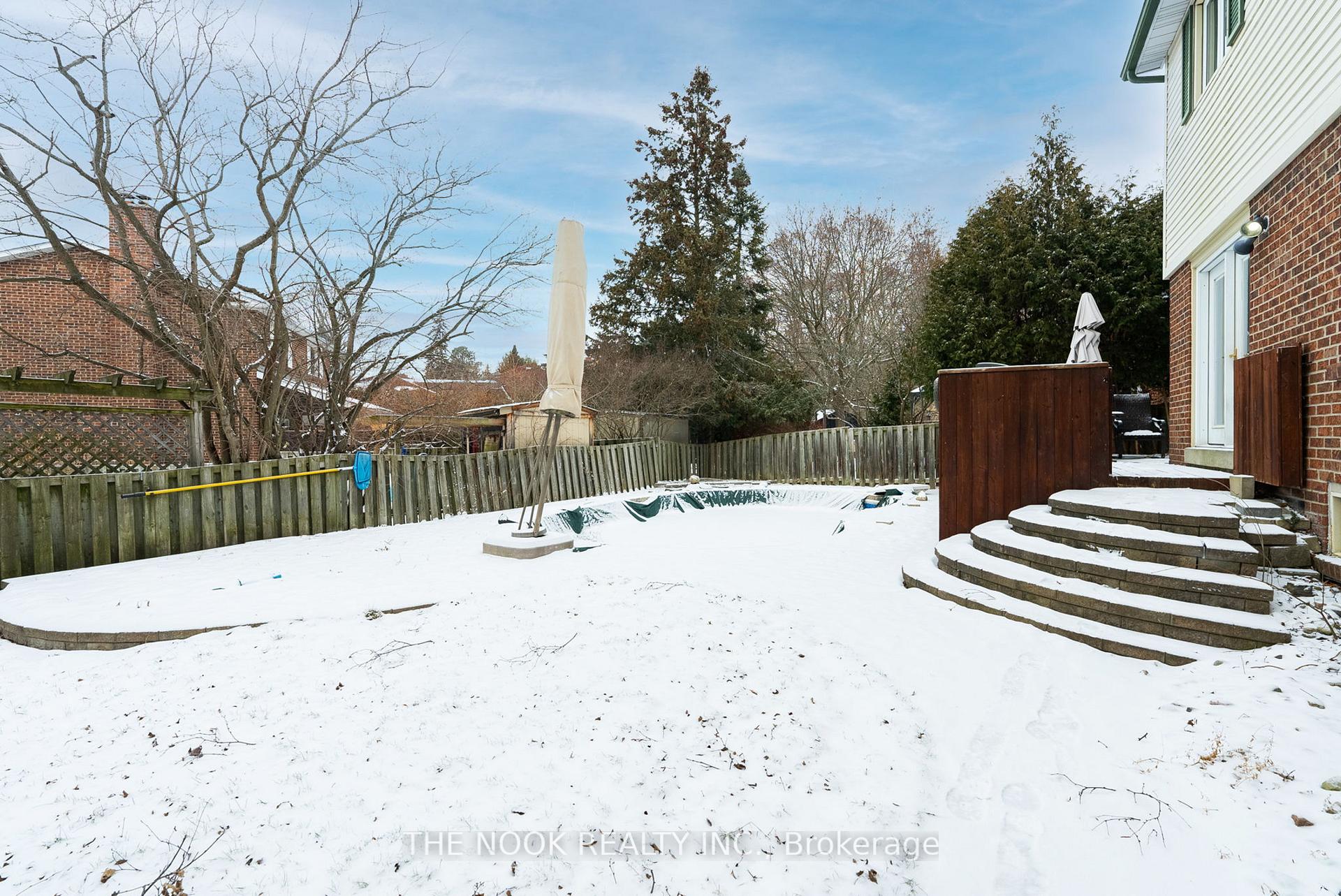 Photo 36 of 18 Colette Drive, Whitby, Downtown Whitby — HOMEH
