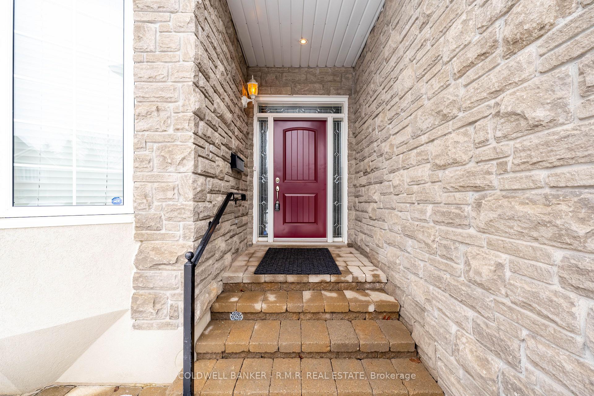 Photo 6 of 1078 Interlake Drive, Oshawa, Pinecrest — HOMEH