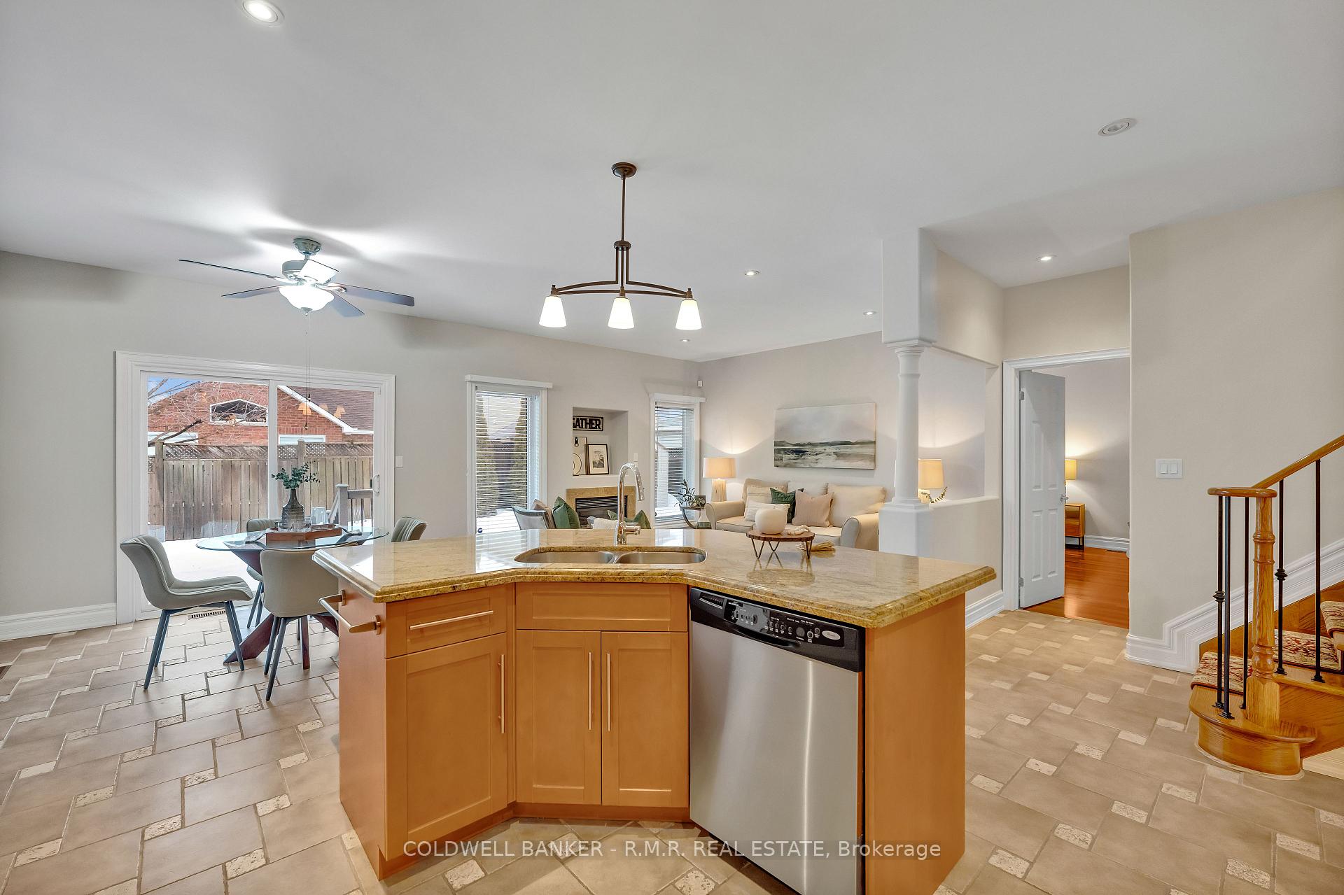 Photo 16 of 1078 Interlake Drive, Oshawa, Pinecrest — HOMEH