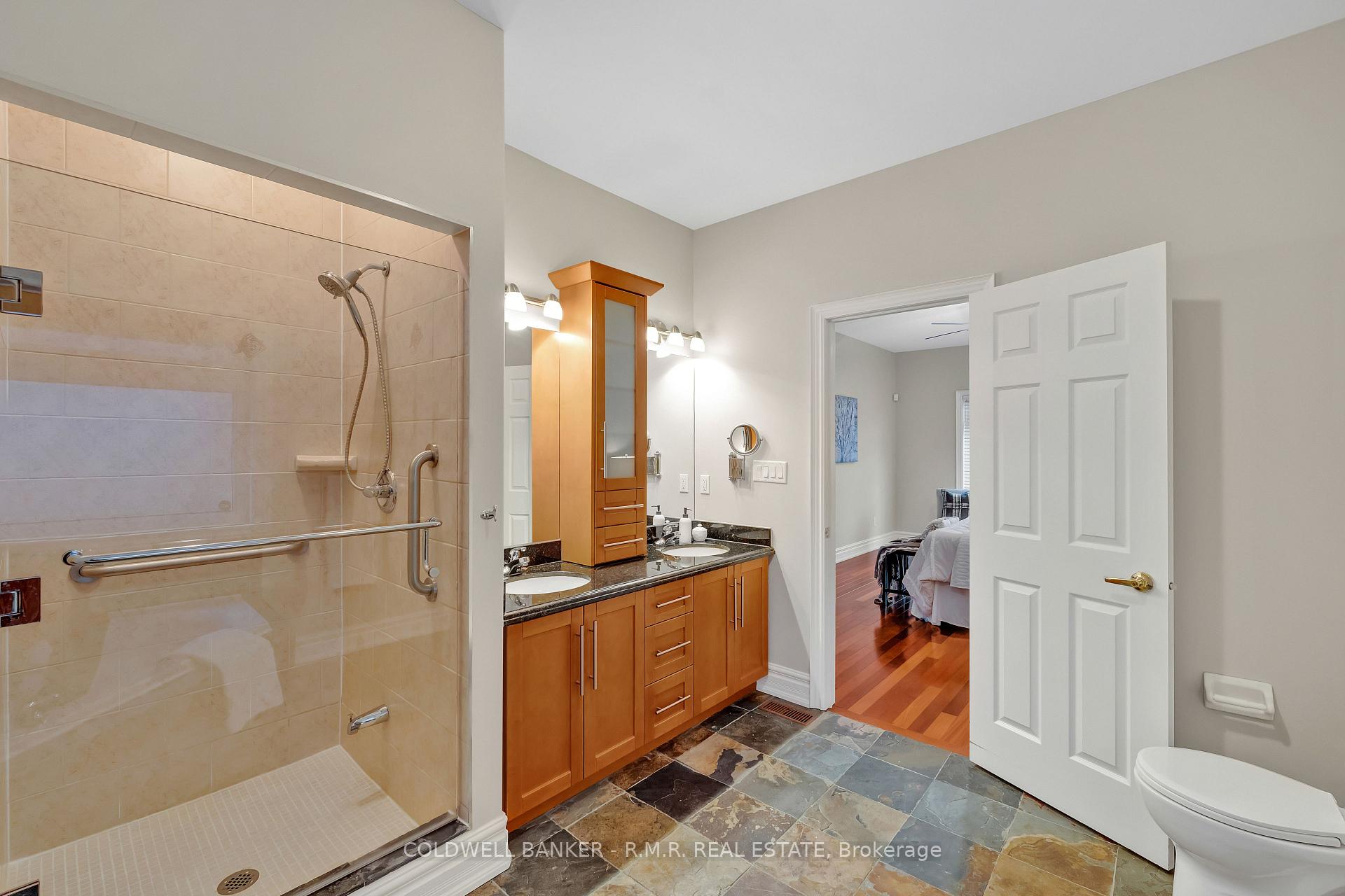Photo 25 of 1078 Interlake Drive, Oshawa, Pinecrest — HOMEH