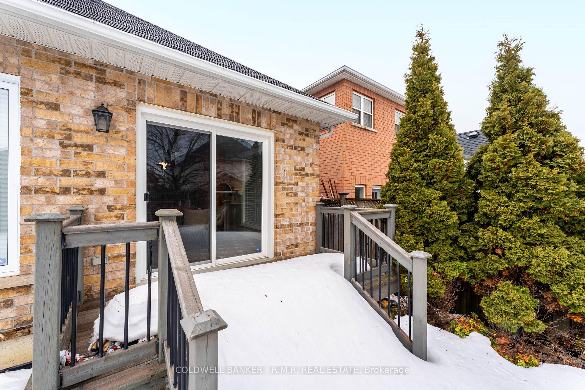 Photo 37 of 1078 Interlake Drive, Oshawa, Pinecrest — HOMEH