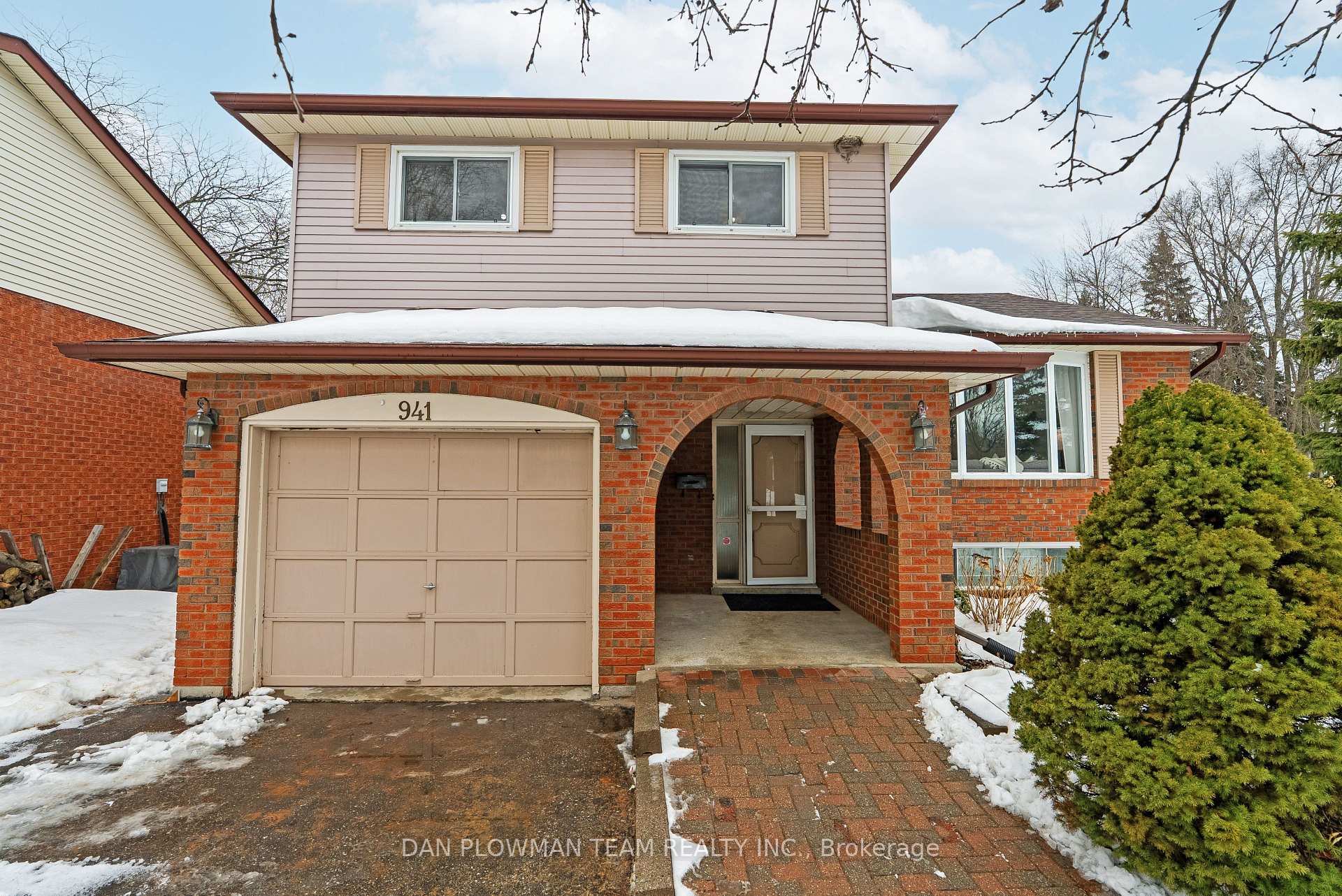 Photo 1 of 941 William Booth Crescent, Oshawa, Centennial — HOMEH