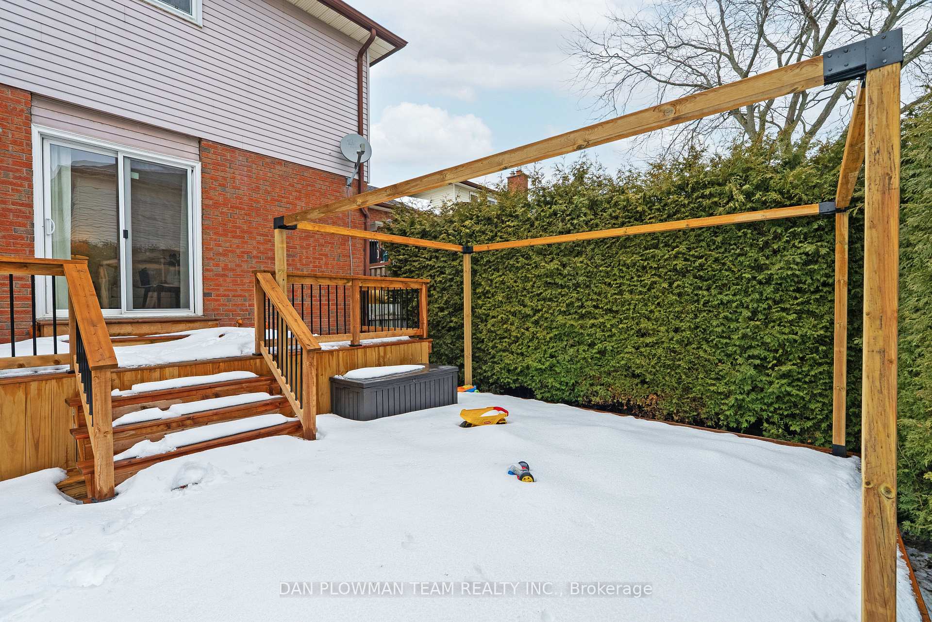 Photo 38 of 941 William Booth Crescent, Oshawa, Centennial — HOMEH