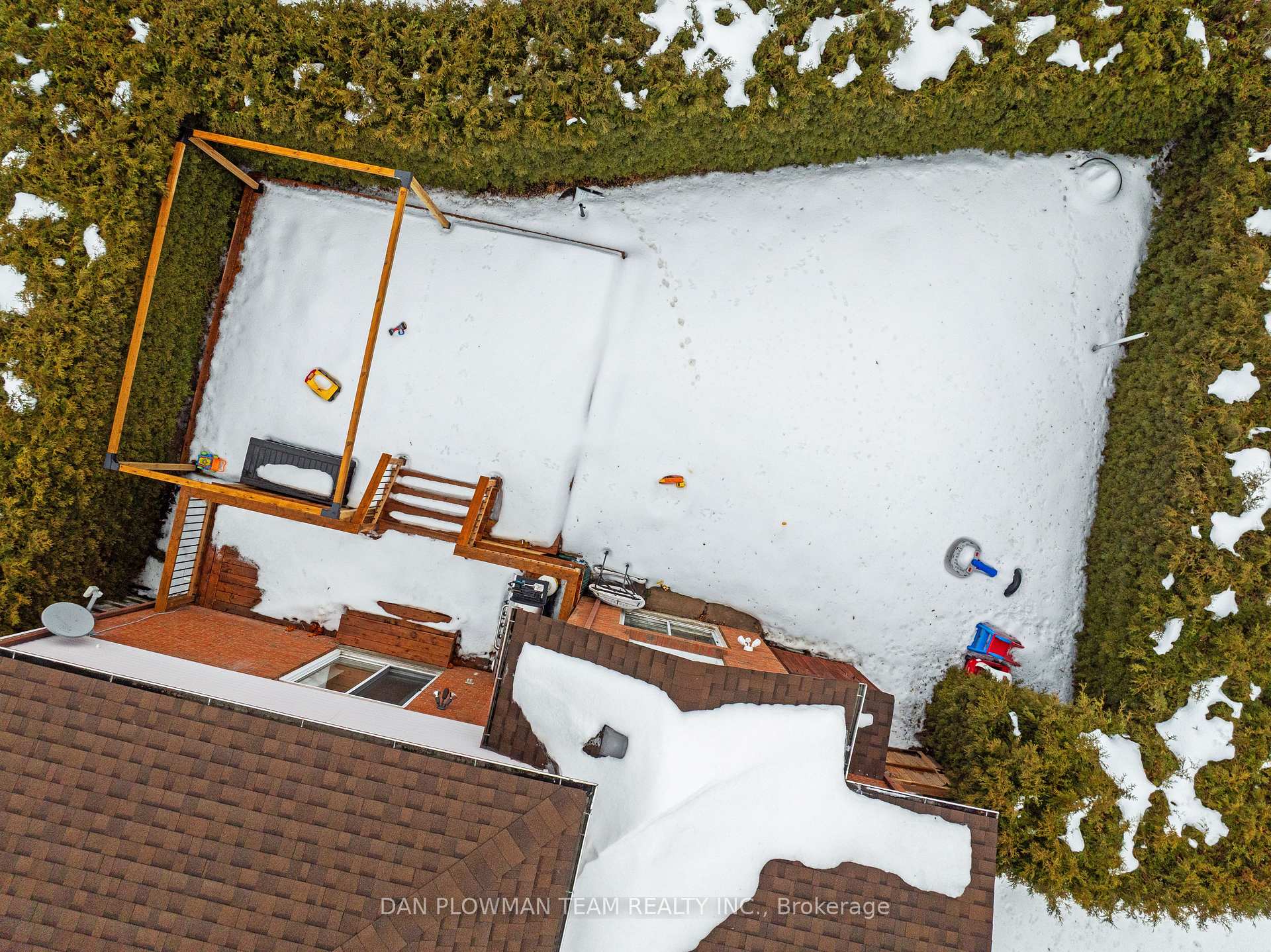 Photo 41 of 941 William Booth Crescent, Oshawa, Centennial — HOMEH