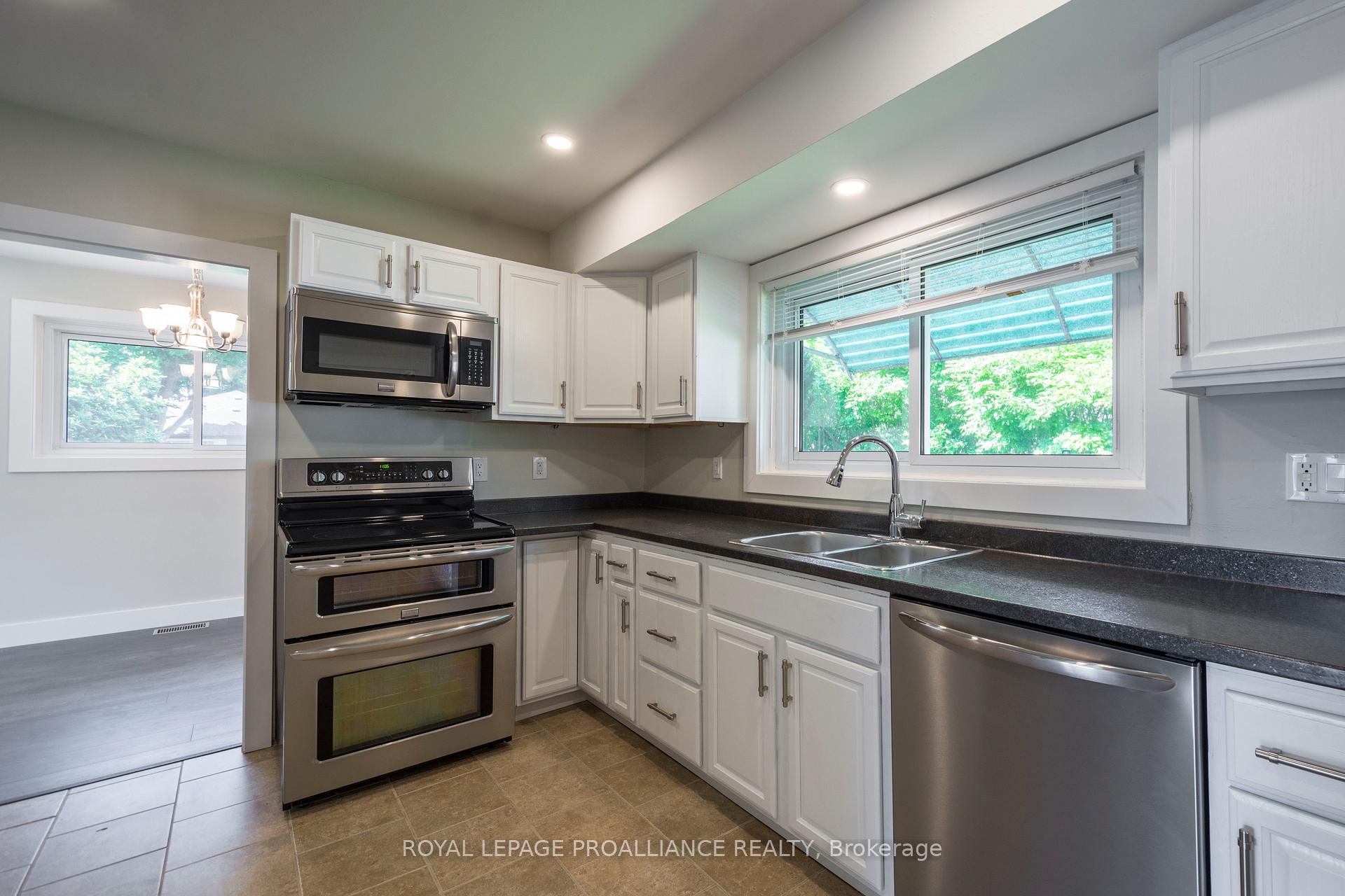 Photo 8 of Unit Unit A, 20 Munro Avenue, Belleville, Belleville Ward — HOMEH