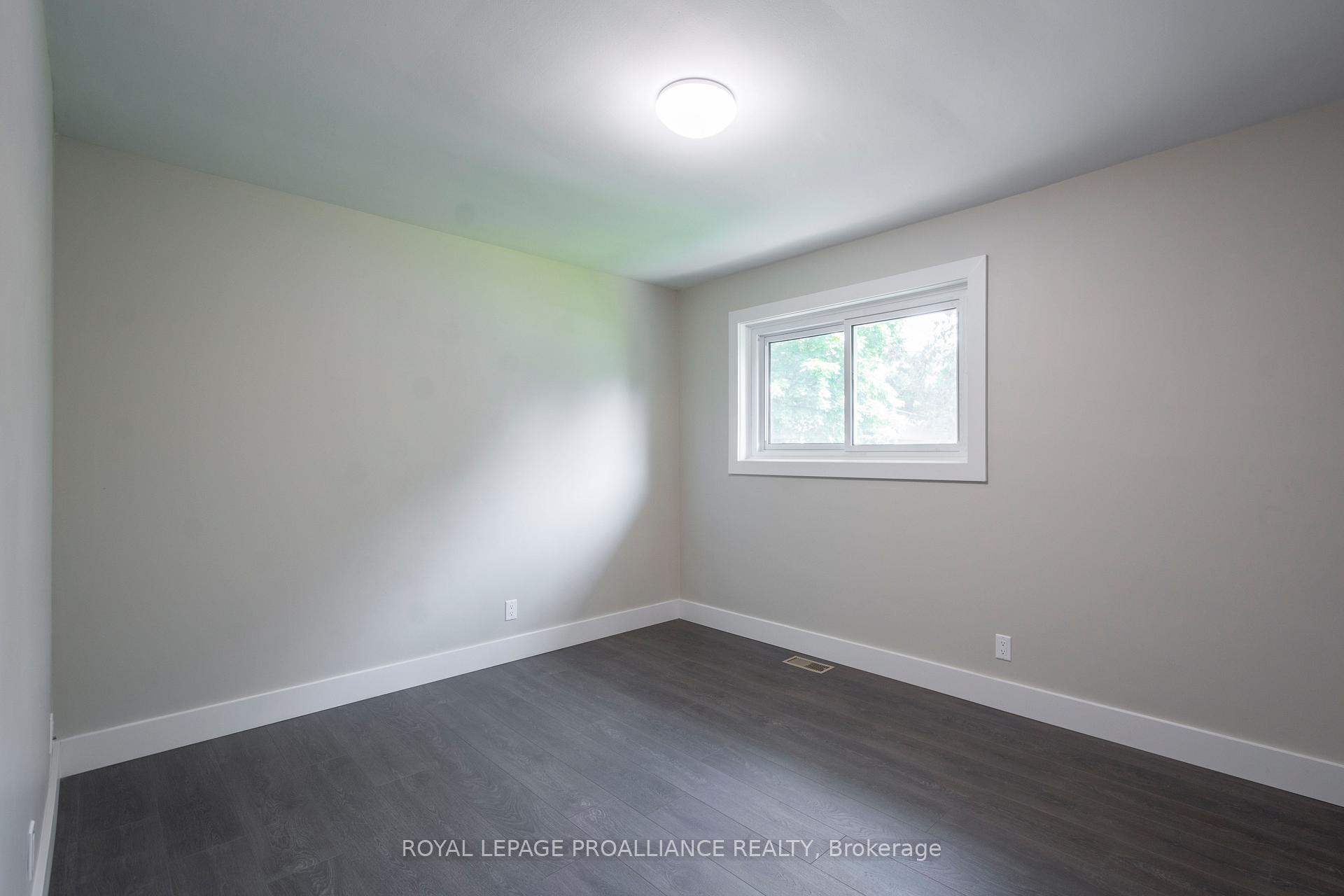 Photo 10 of Unit Unit A, 20 Munro Avenue, Belleville, Belleville Ward — HOMEH