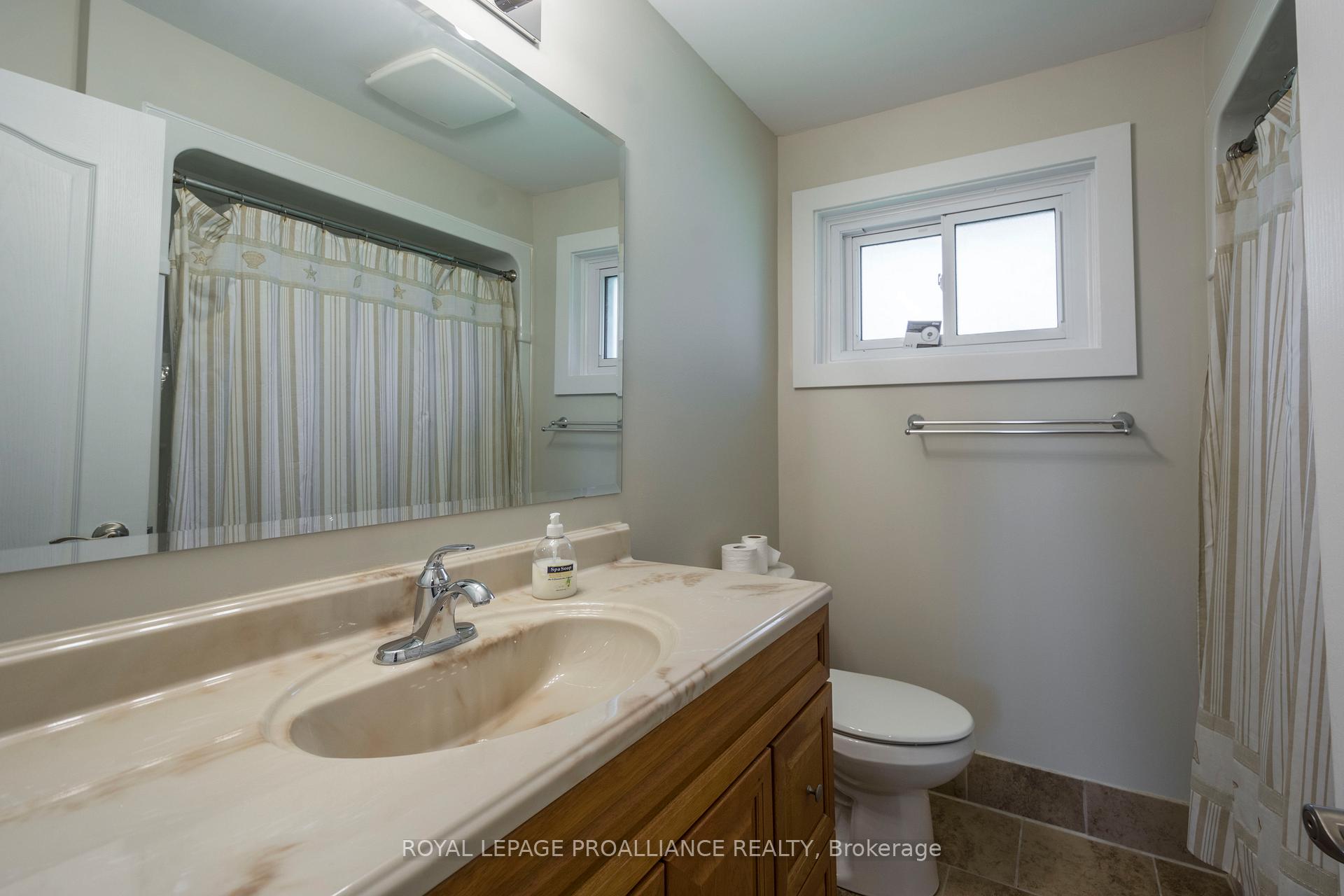 Photo 13 of Unit Unit A, 20 Munro Avenue, Belleville, Belleville Ward — HOMEH