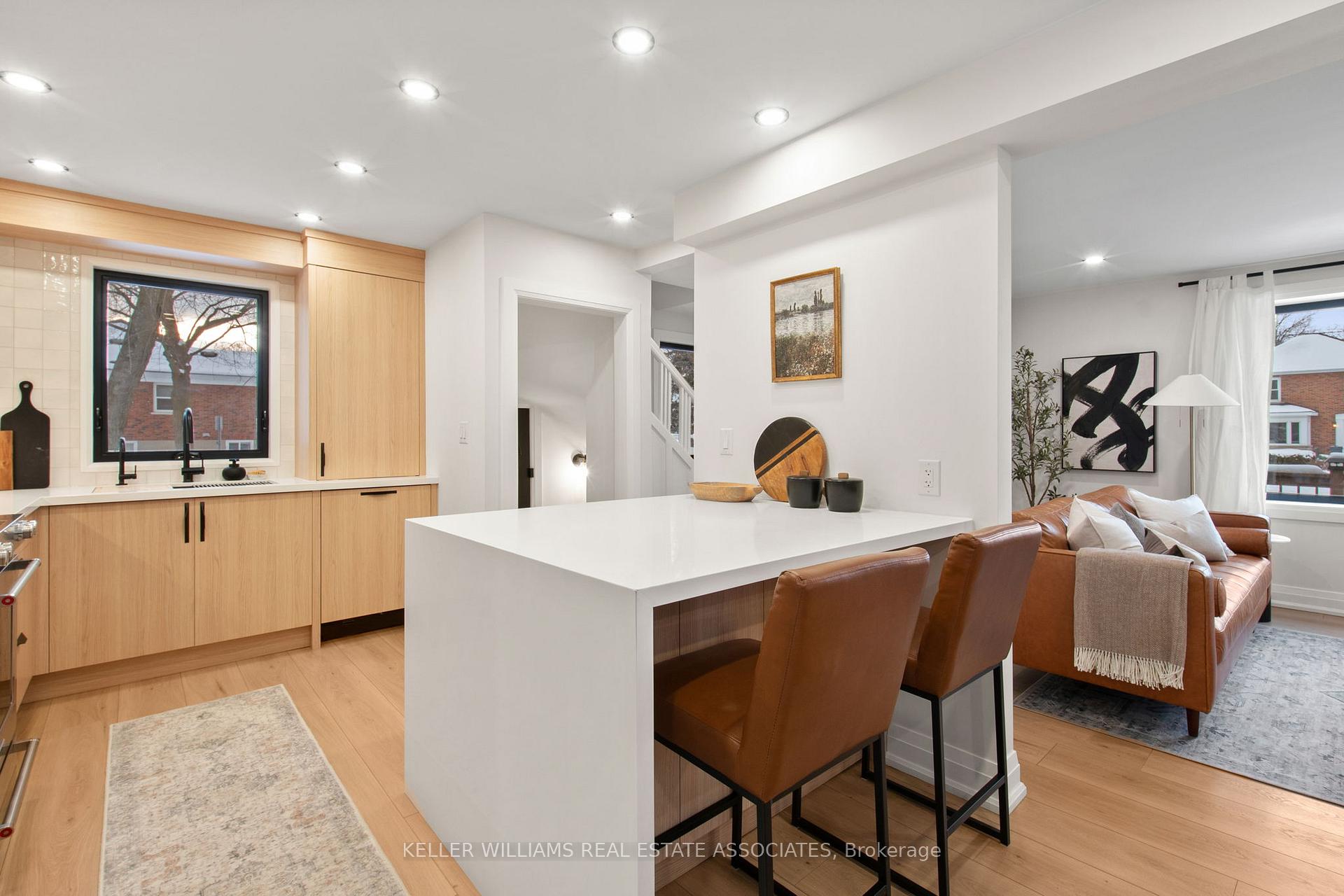 Photo 10 of 523 King Street E, Oshawa, Central — HOMEH